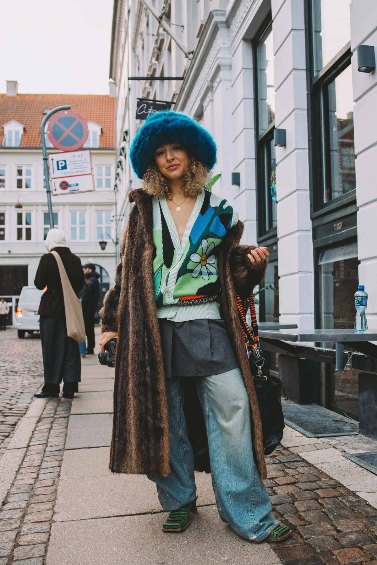 Street style na tygodniu mody w Kopenhadze jesień-zima 2024.