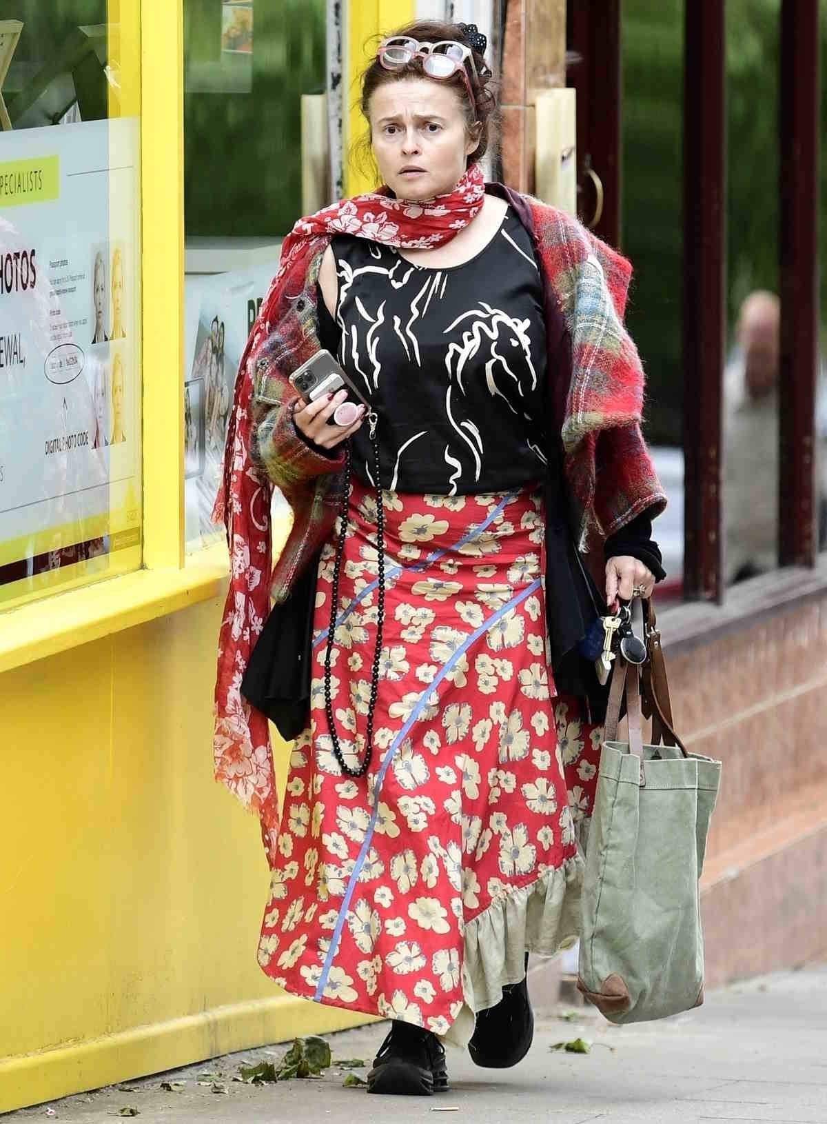 Szalona stylizacja Heleny Bonham Carter.