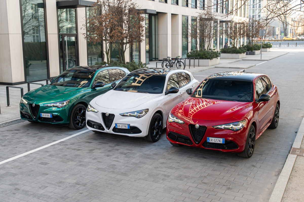 Tributo Italiani: Limitowana seria Alfa Romeo w trzech kolorach. Twórcy Alfa Romeo wracają do korzeni i prezentują reinterpretacje kultowych modeli samochodów włoskiej marki w serii Tributo Italiani.