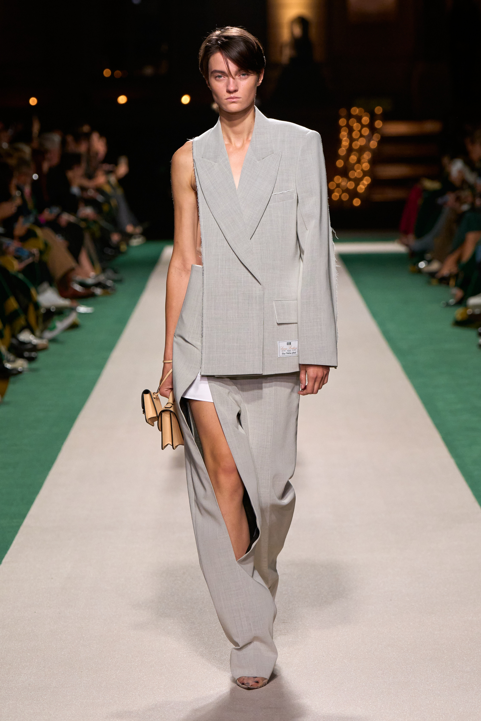 Victoria Beckham wiosna-lato 2025 / (Fot. Materiały prasowe)