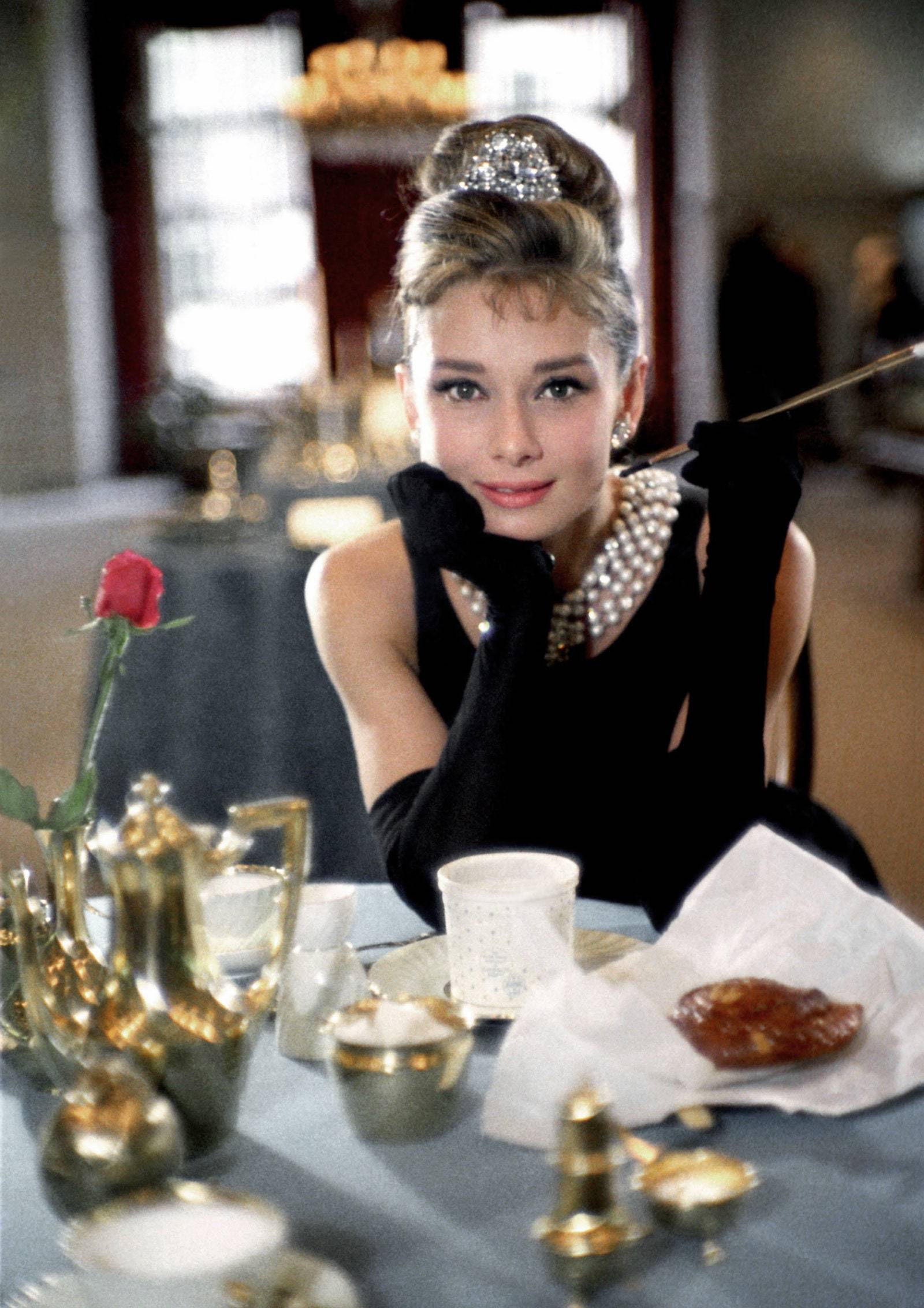 Audrey Hepburn w „Śniadaniu u Tiffany’ego”, 1961 r.  (Fot. Getty Images)