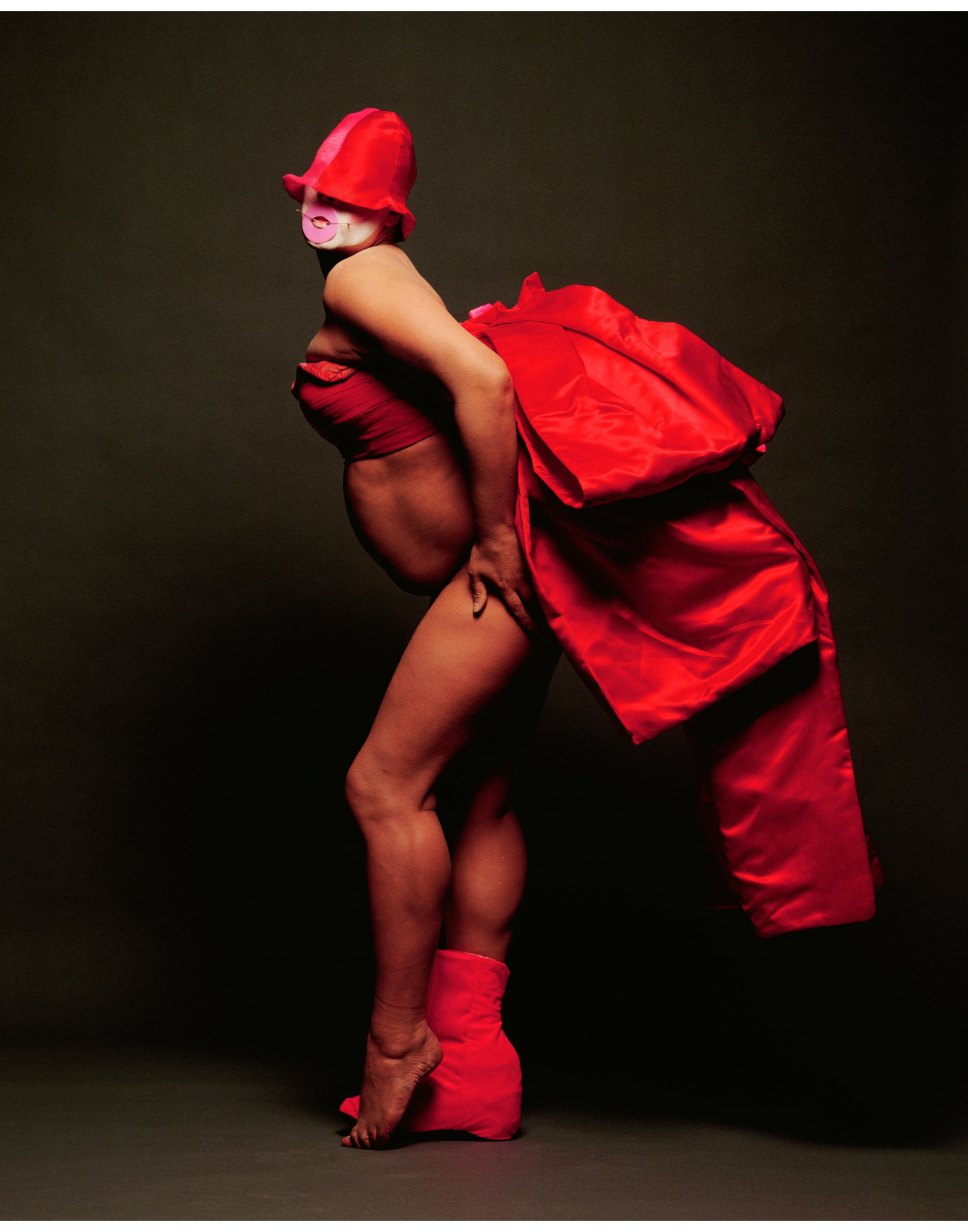 Fergus Greer, Leigh Bowery Session 3 Look 14 August 1990 ©Fergus Greer. Courtesy Michael Hoppen Gallery.