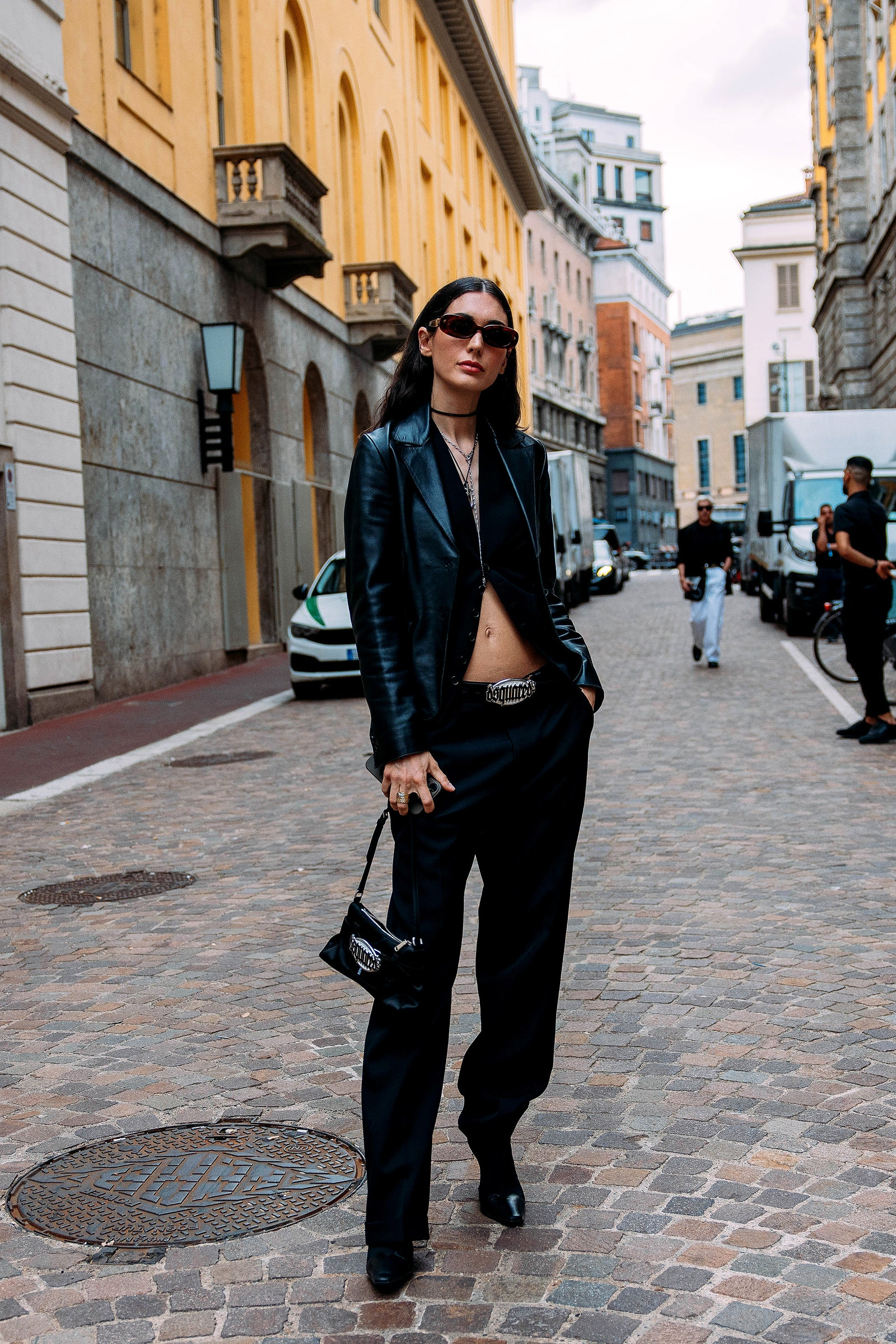 Monochromatyczny look na dobry początek dnia z dużą dawką stylu (Fot. Acielle / Style Du Monde)