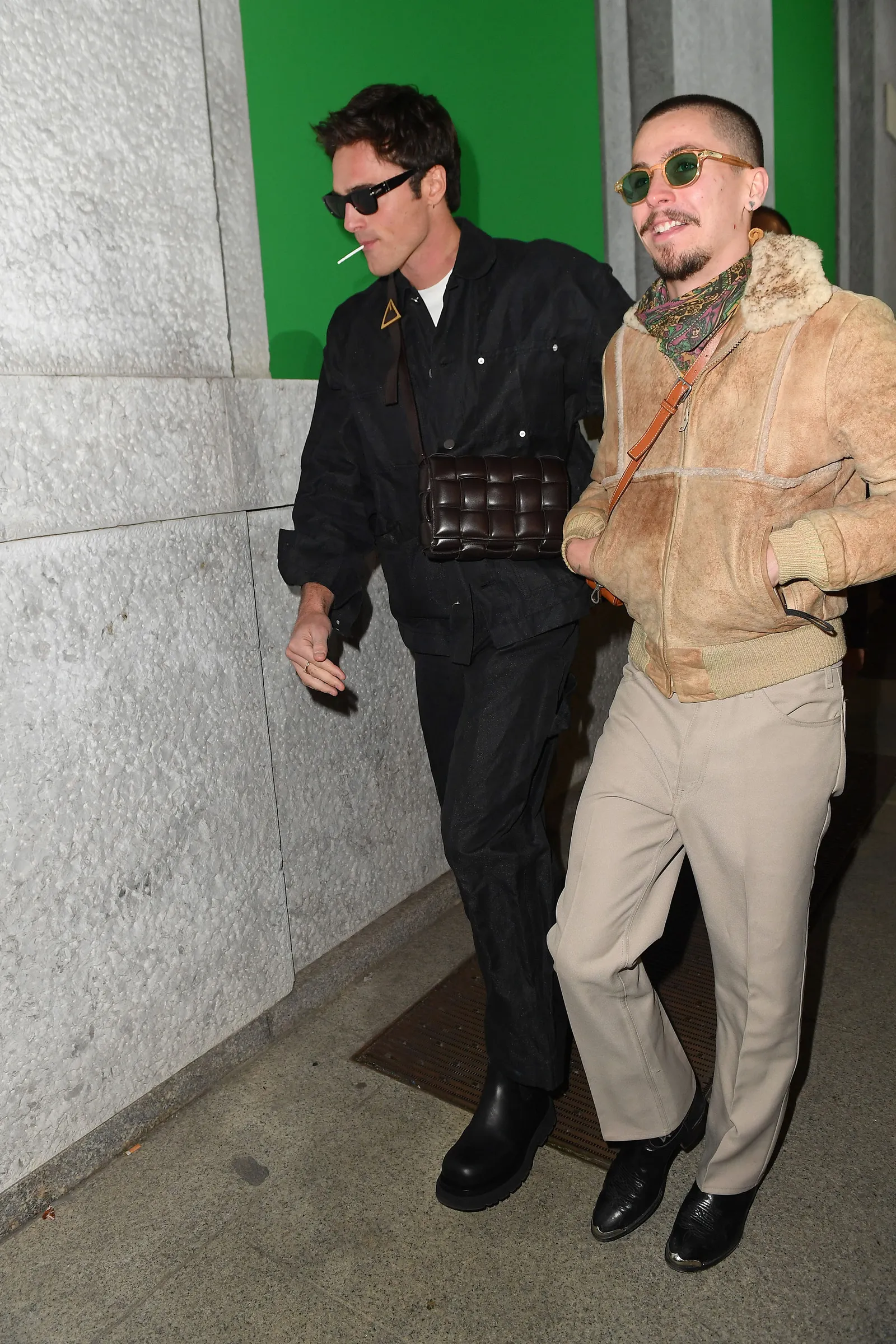 Jacob Elordi z torebką Bottega Veneta (Fot. Getty Images)