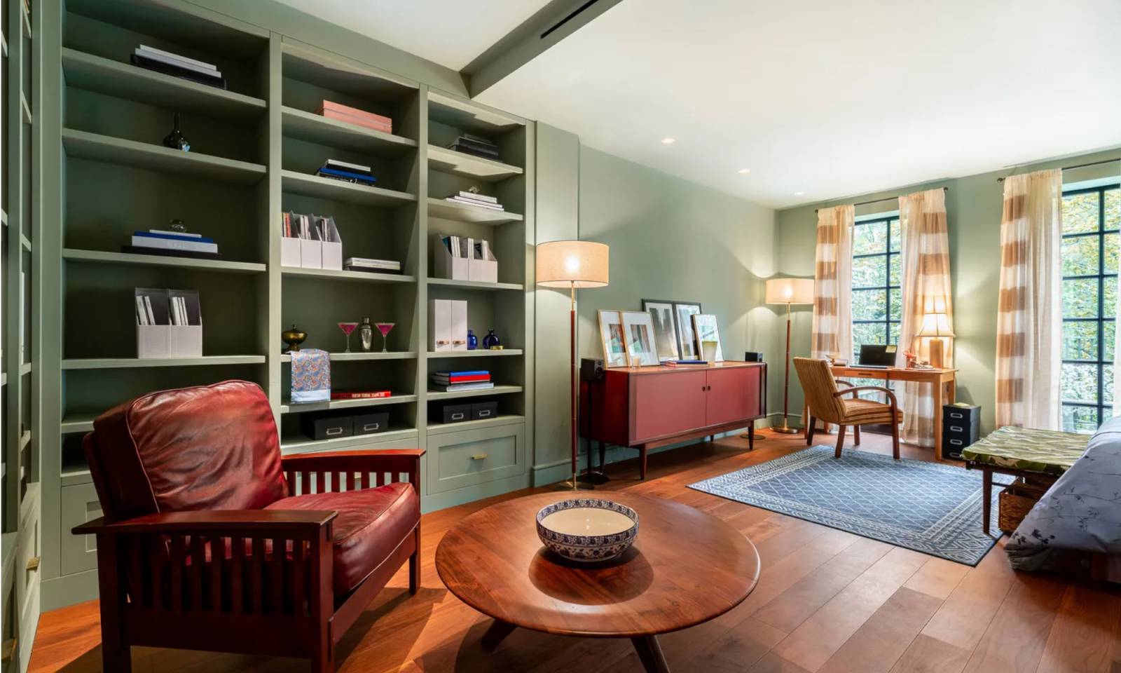Apartament serialowej Carrie Bradshaw, który można wynająć na Airbnb (Fot. Materiały prasowe)