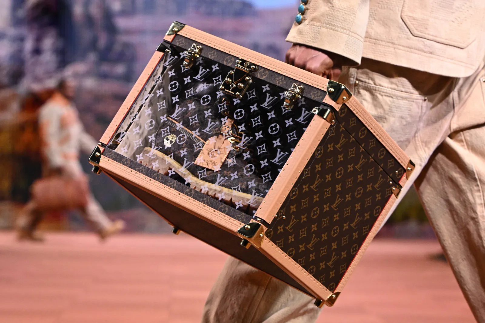Louis Vuitton jesień-zima 2024/25 (Fot. Stephane Cardinale - Corbis/Getty Images)