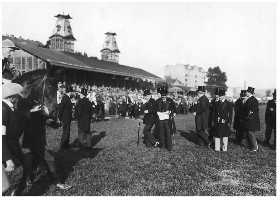 Trybuny toru na Mokotowie, 1935, to NA