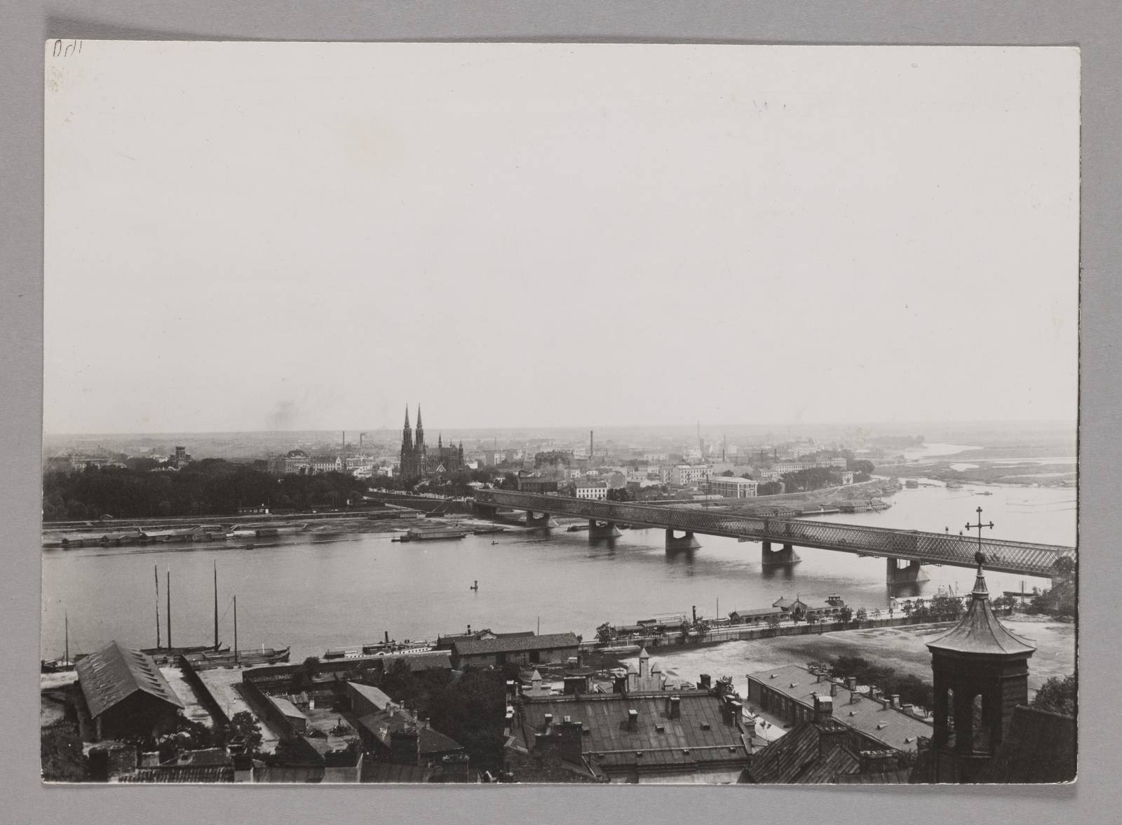 Panorama Warszawy, widok ze Starego Miasta w kierunku Pragi (Fot. Archiwum Muzeum Warszawy)