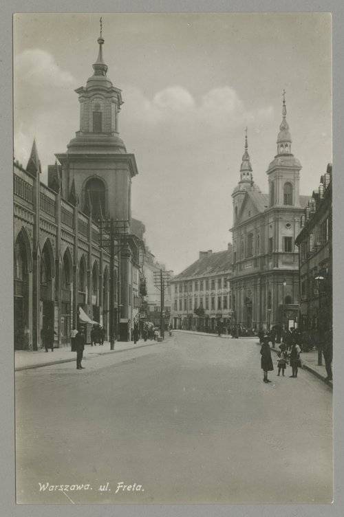 Ulica Freta, między 1925-1930, autor nieznany (Źródło: kolekcje.muzeumwarszawy.pl)