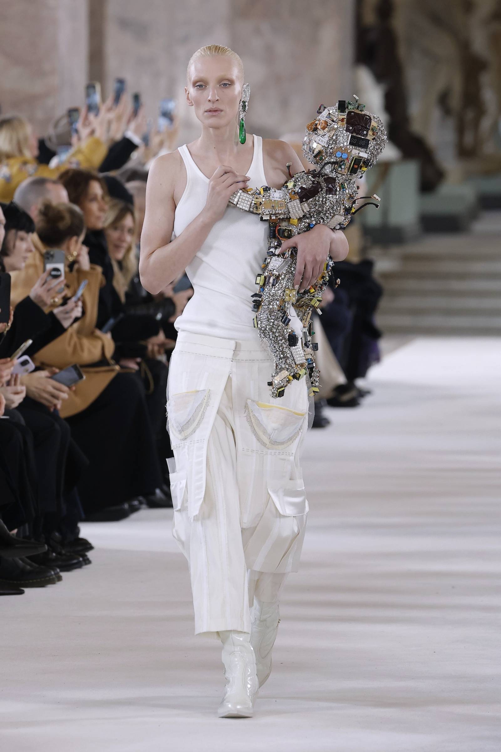 Kolekcja Schiaparelli haute couture wiosna-lato 2024 (Fot. Getty Images)