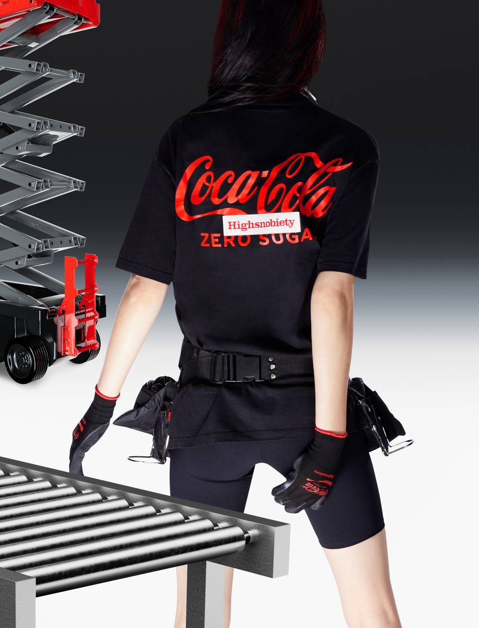 Marki Coca-Cola i Highsnobiety pokazały limitowaną kolekcję ubrań (Fot. materiały prasowe)