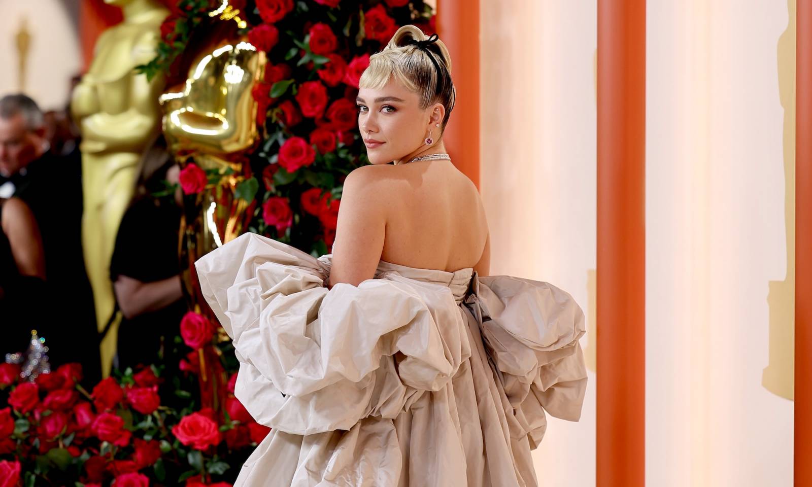 Florence Pugh w kreacji Valentino couture jesień-zima 2022