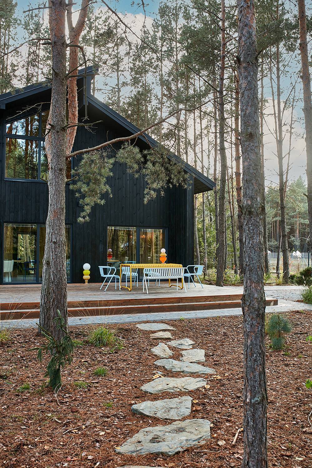 Dom zaprojektowany przez Joannę Hawrot wraz z architektami – Małgorzatą Sadowską, Zuzanną Kołakowską i Robertem Kępą. Fot. Budzik Studio
