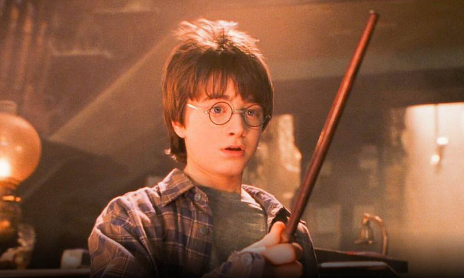 Harry w pastelowej Wielkiej Sali, Hermiona jak z „Grand Budapest Hotel” i stylowy Lord Voldemort – oto jak wyglądałaby saga w reżyserii Wesa Andersona.