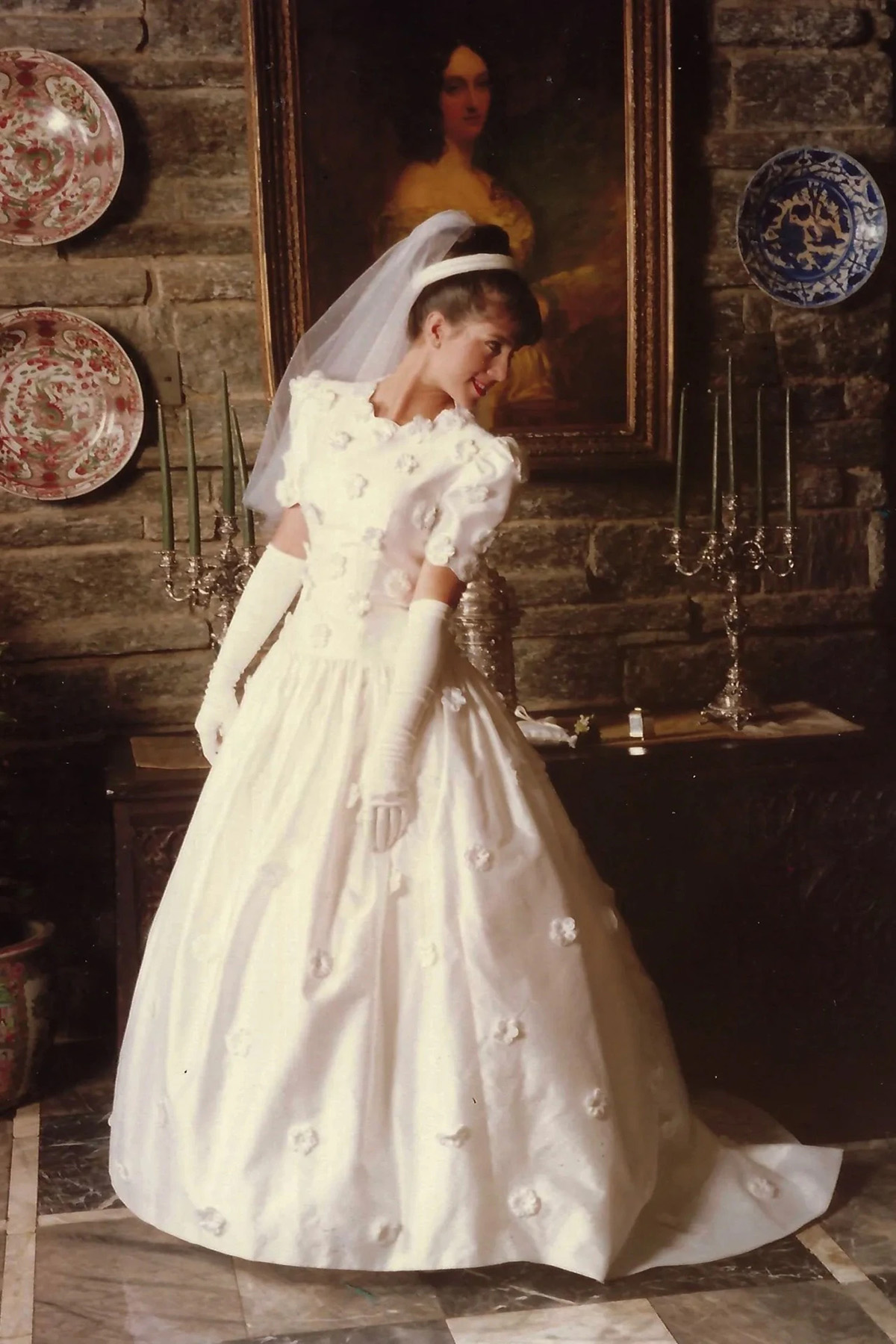 Matka Cataliny, Maria, w swojej sukni od Caroliny Herrery w 1992 roku. Zdjęcie dzięki uprzejmości Maria Corina Wallis