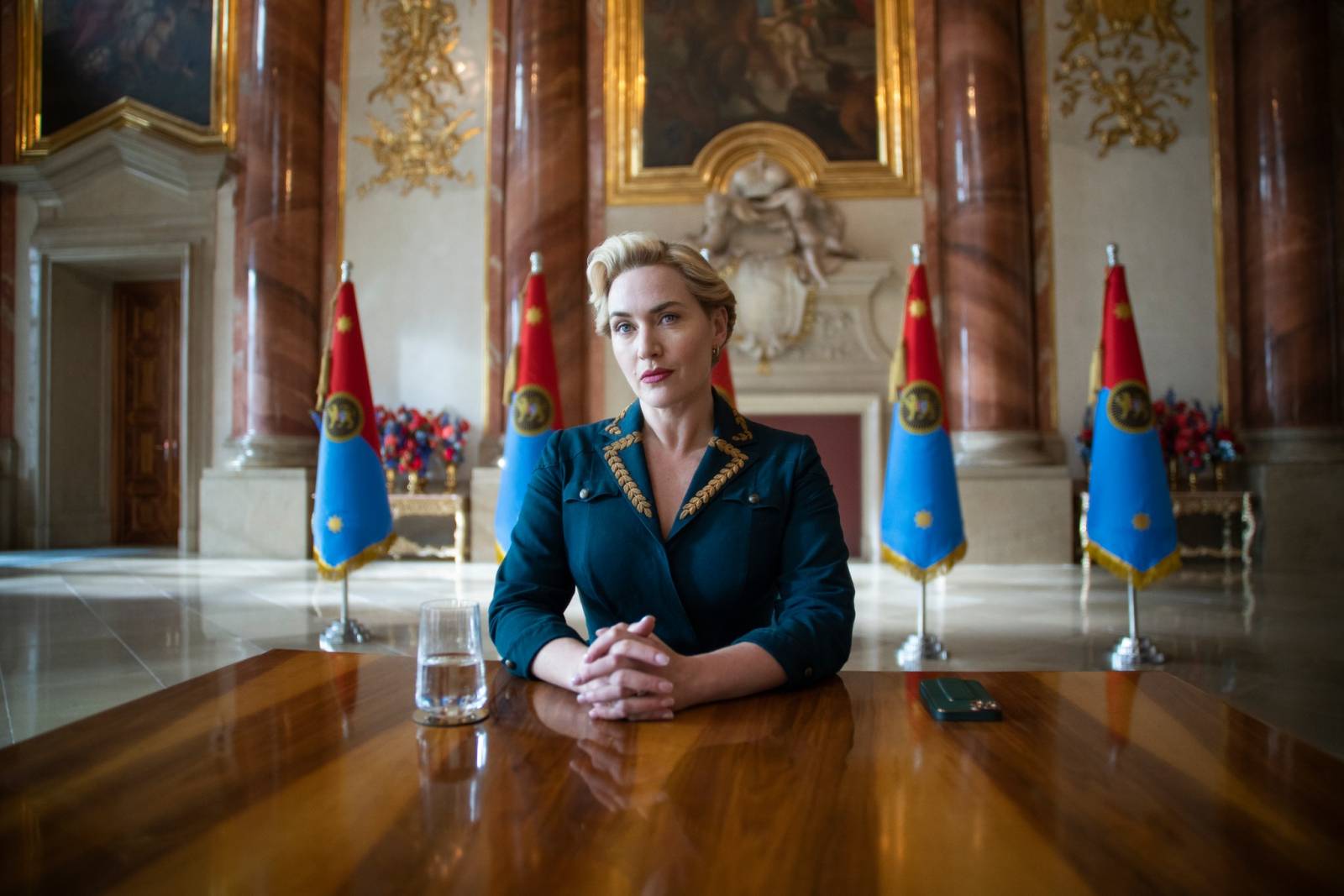 Pierwsze zdjęcie Kate Winslet na planie serialu Pałac (Fot. HBO Max)