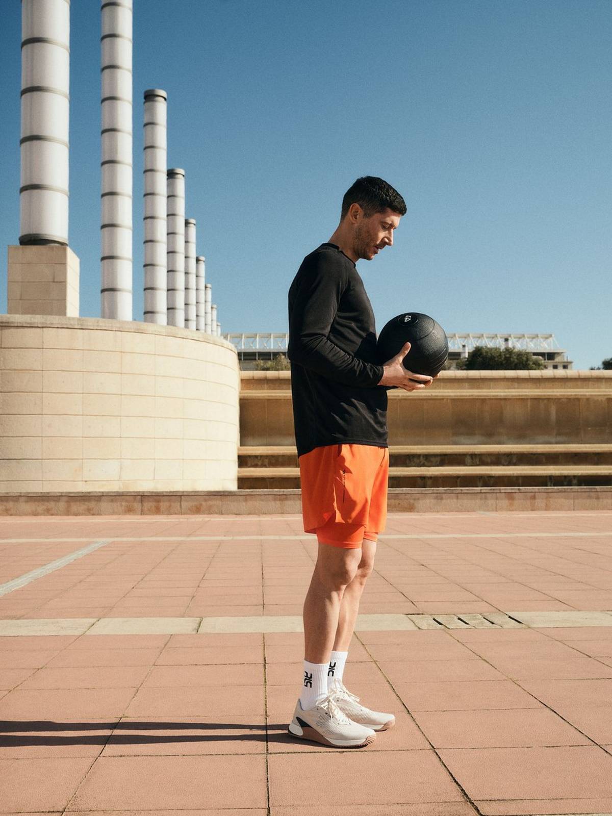 Buty 4FxRL9 powstały we współpracy z najlepszym napastnikiem świata, Robertem Lewandowskim.