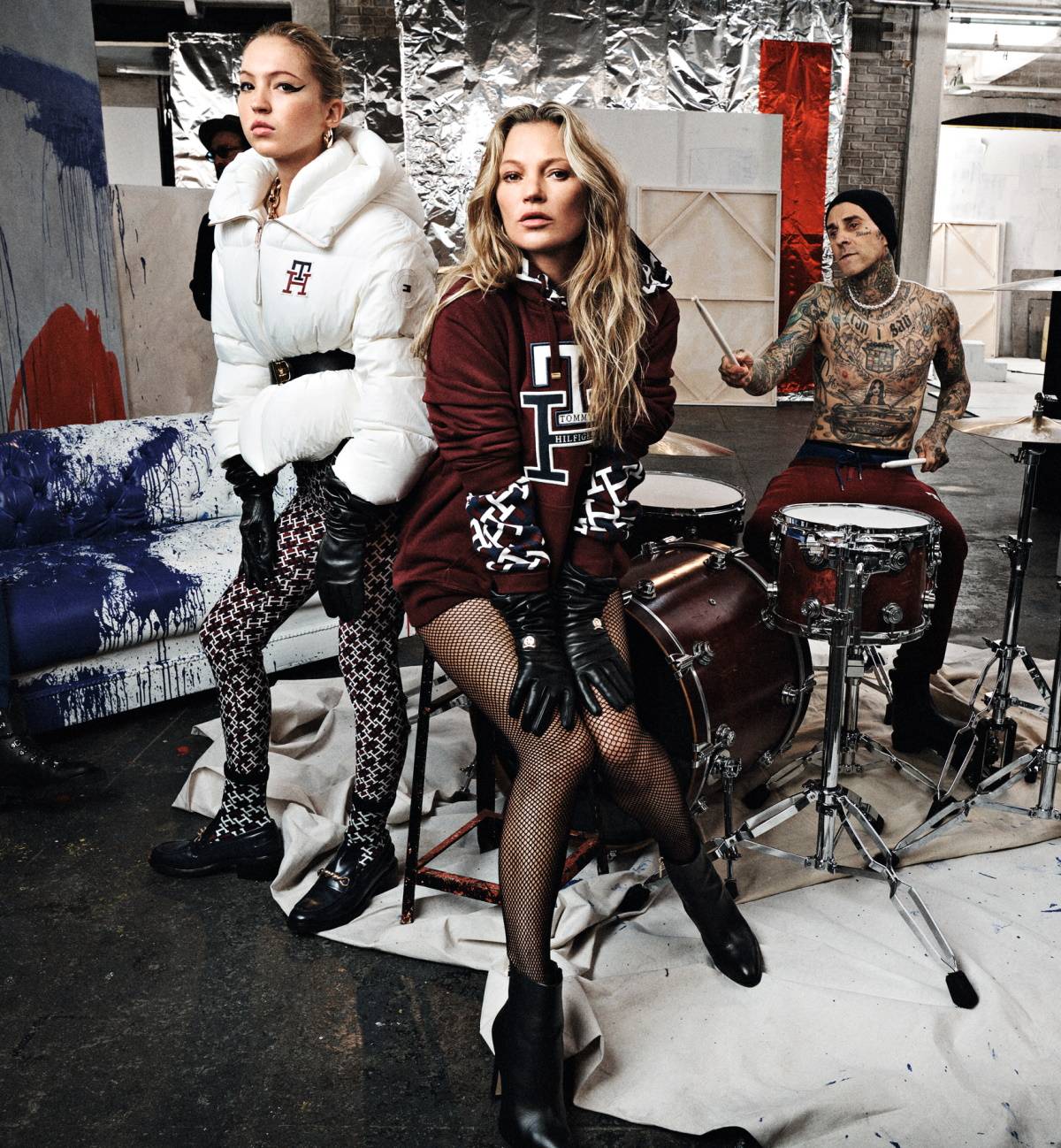 Kate Moss z córką Lilą Moss i Travis Barker w kampanii Tommy’ego Hilfigera (Fot. Materiały prasowe)