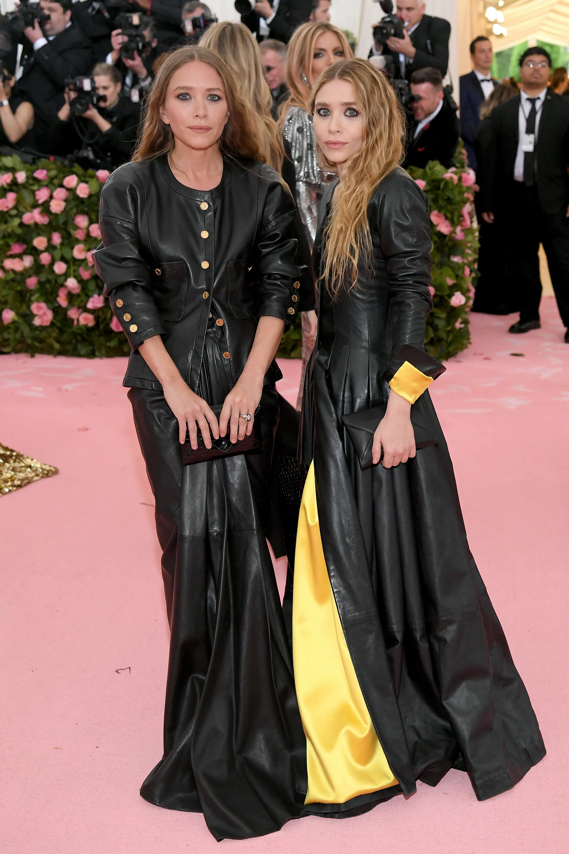 Mary-Kate i Ashley Olsen w 2019 r. (Fot. Getty Images)