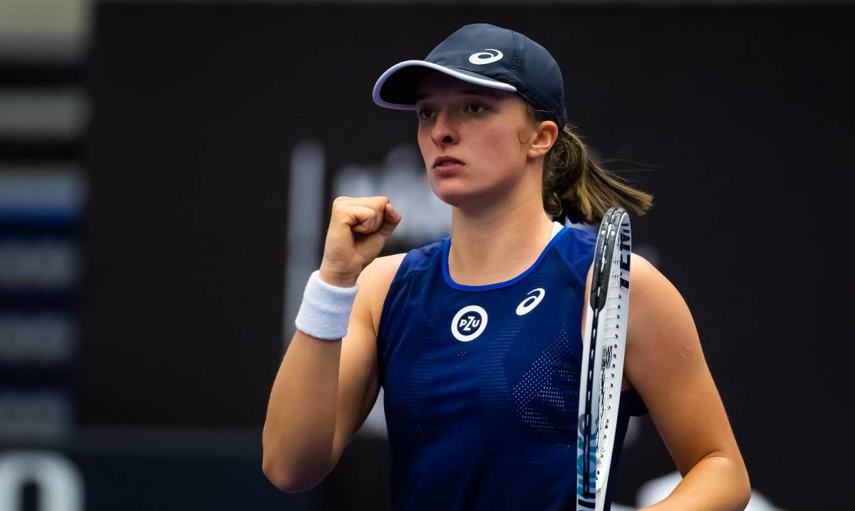 Iga Świątek podczas finalu WTA w Ostrawie (Fot. Getty Images)