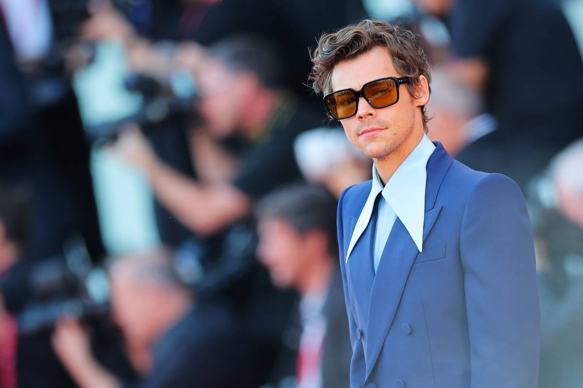 Harry Styles podczas Festiwalu Filmowego w Wenecji w 2022 r. (Fot. Getty Images)