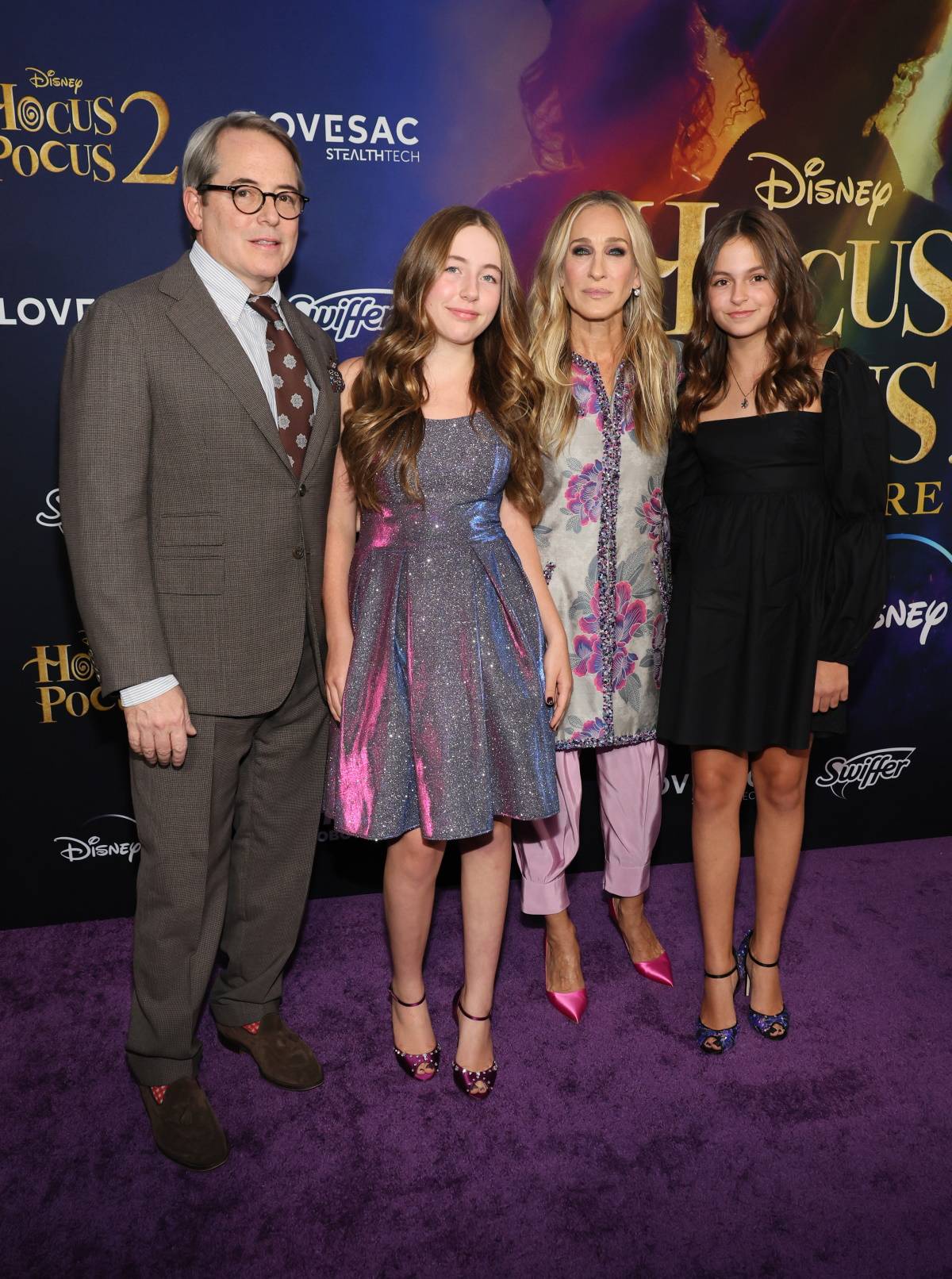 Sarah Jessica Parker z mężem Matthew Broderickiem oraz córkami-bliźniaczkami, Tabithą i Marion (Fot. Getty Images)