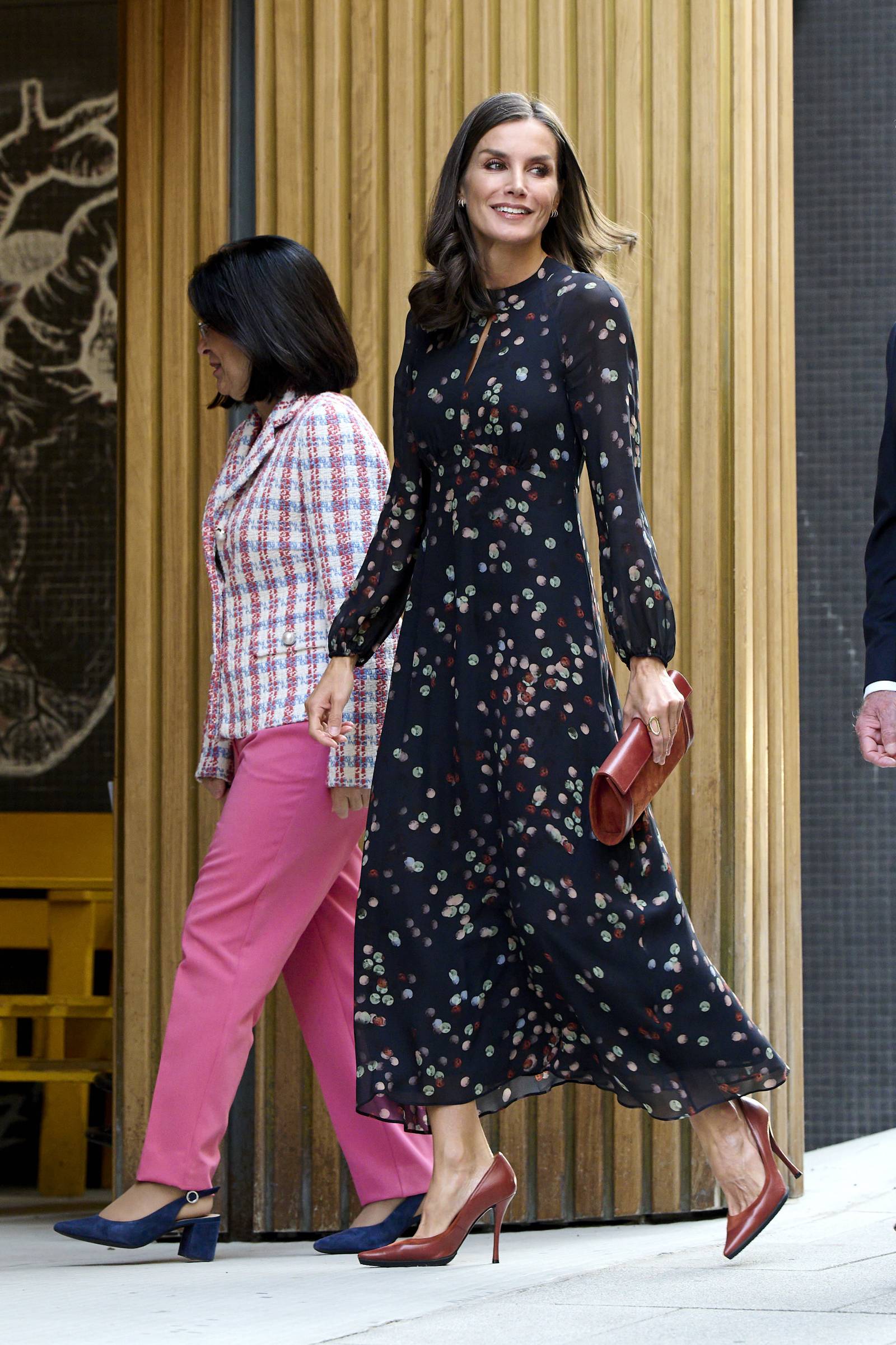 Królowa Letycja w sukience Massimo Dutti (Fot. Getty Images)