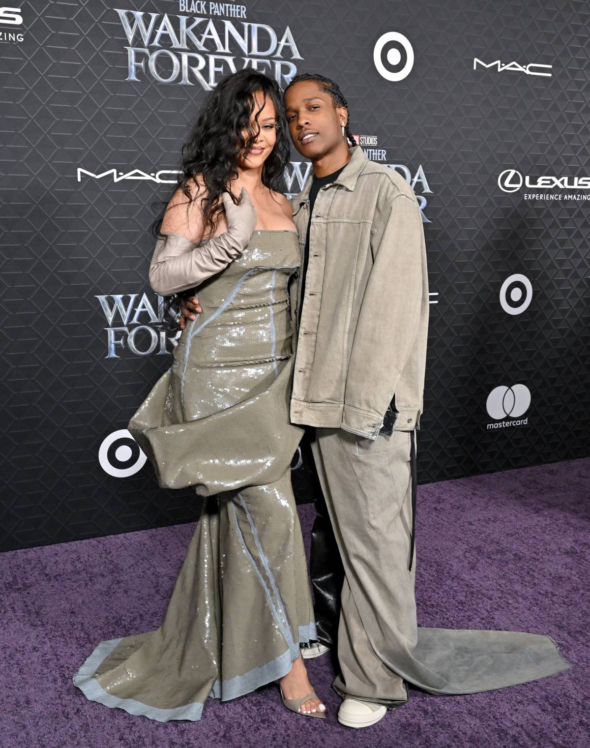 Rihanna i A$AP Rocky na premierze filmu „Czarna Pantera: Wakanda w moim sercu” (Fot. Axelle/Bauer-Griffin / Getty Images)