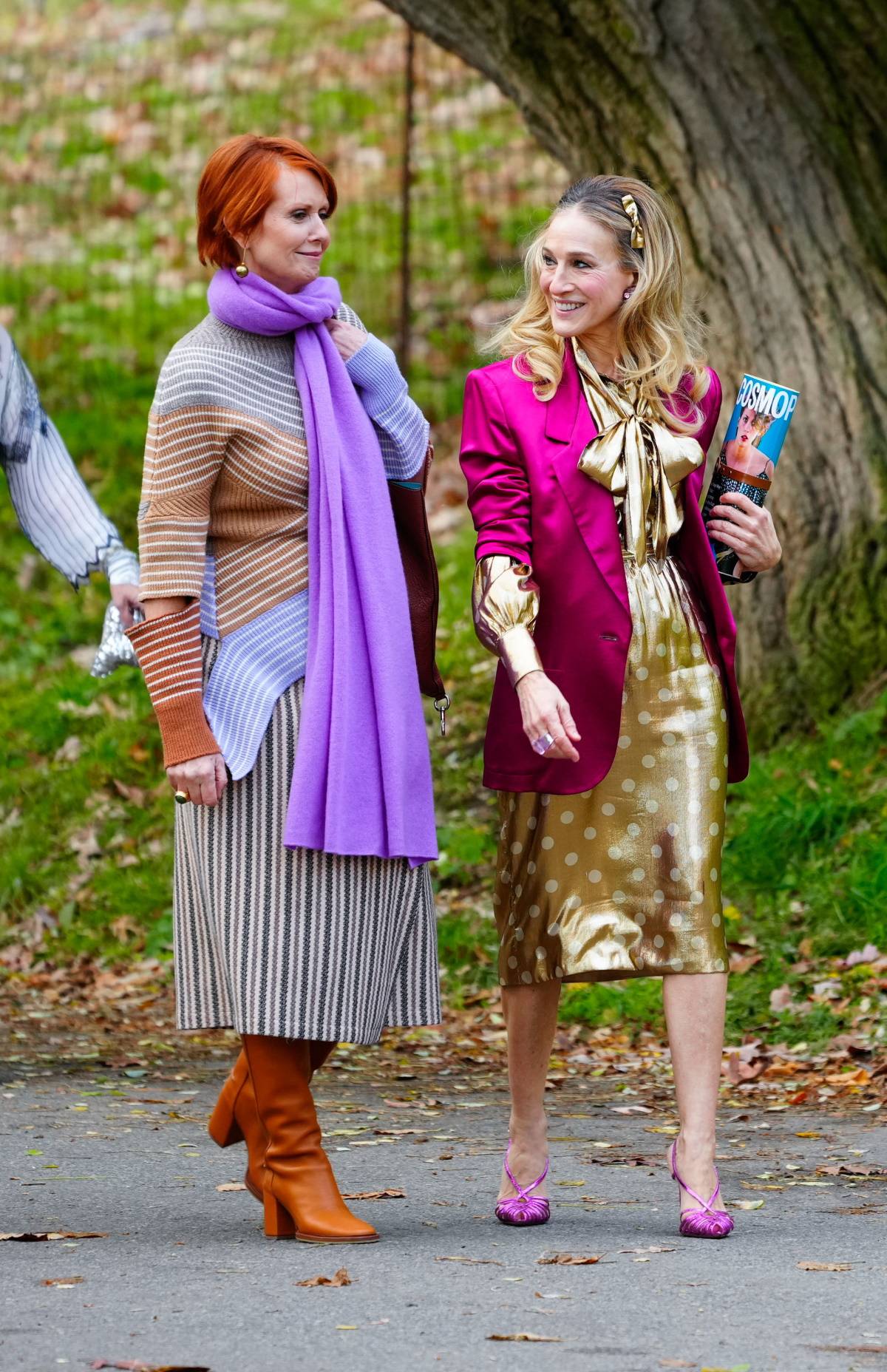 Cynthia Nixon i Sarah Jessica Parker na planie „I tak po prostu…” (Fot. Getty Images)