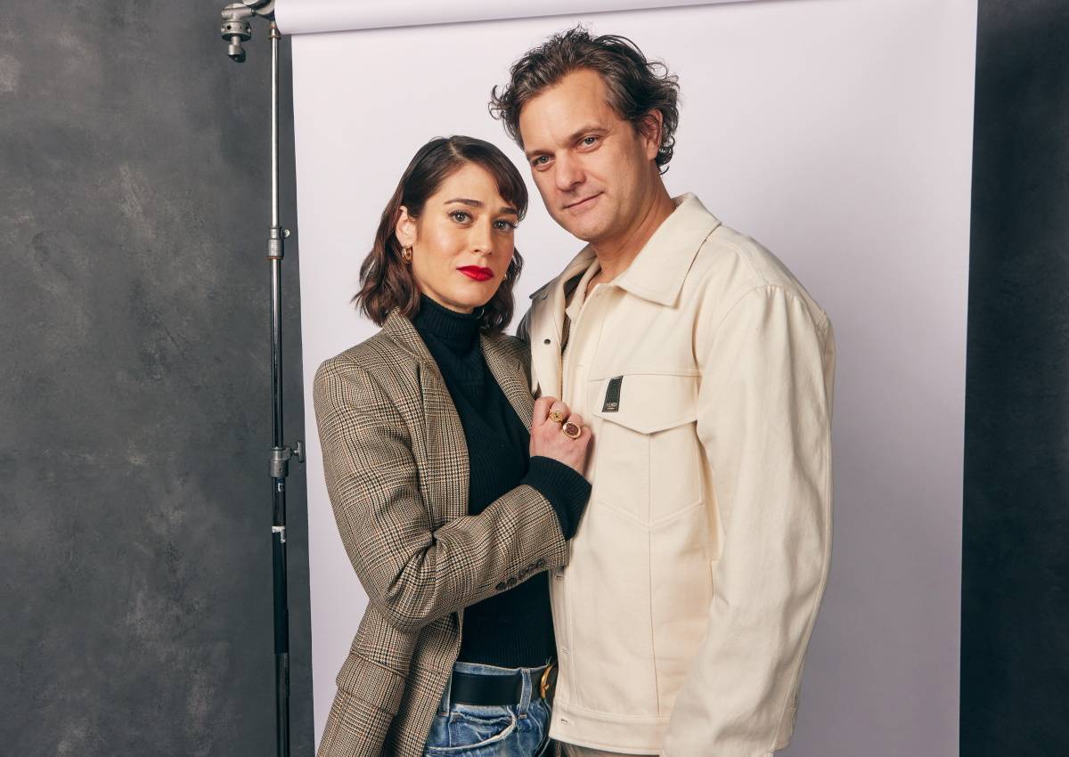 Lizzy Caplan i Joshua Jackson (Fot. Getty Images)