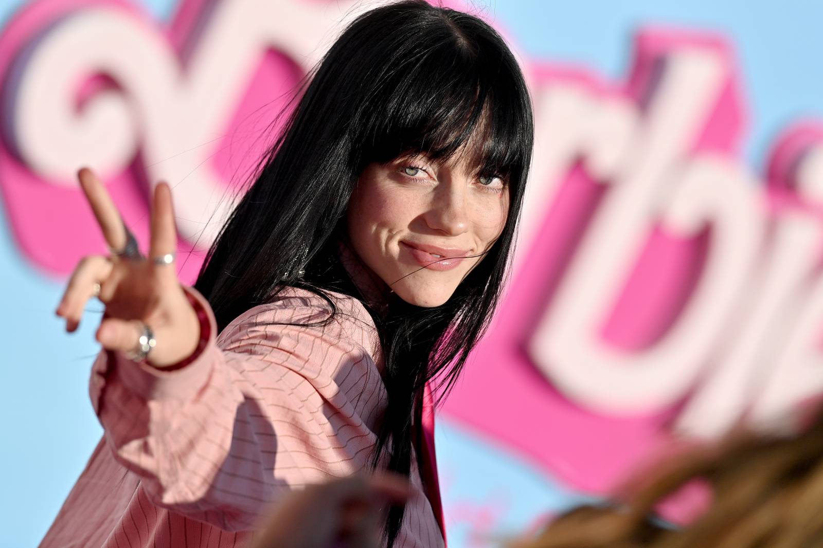 Billie Eilish wraca do fryzury z kolorowymi odrostami (Fot. Getty Images)