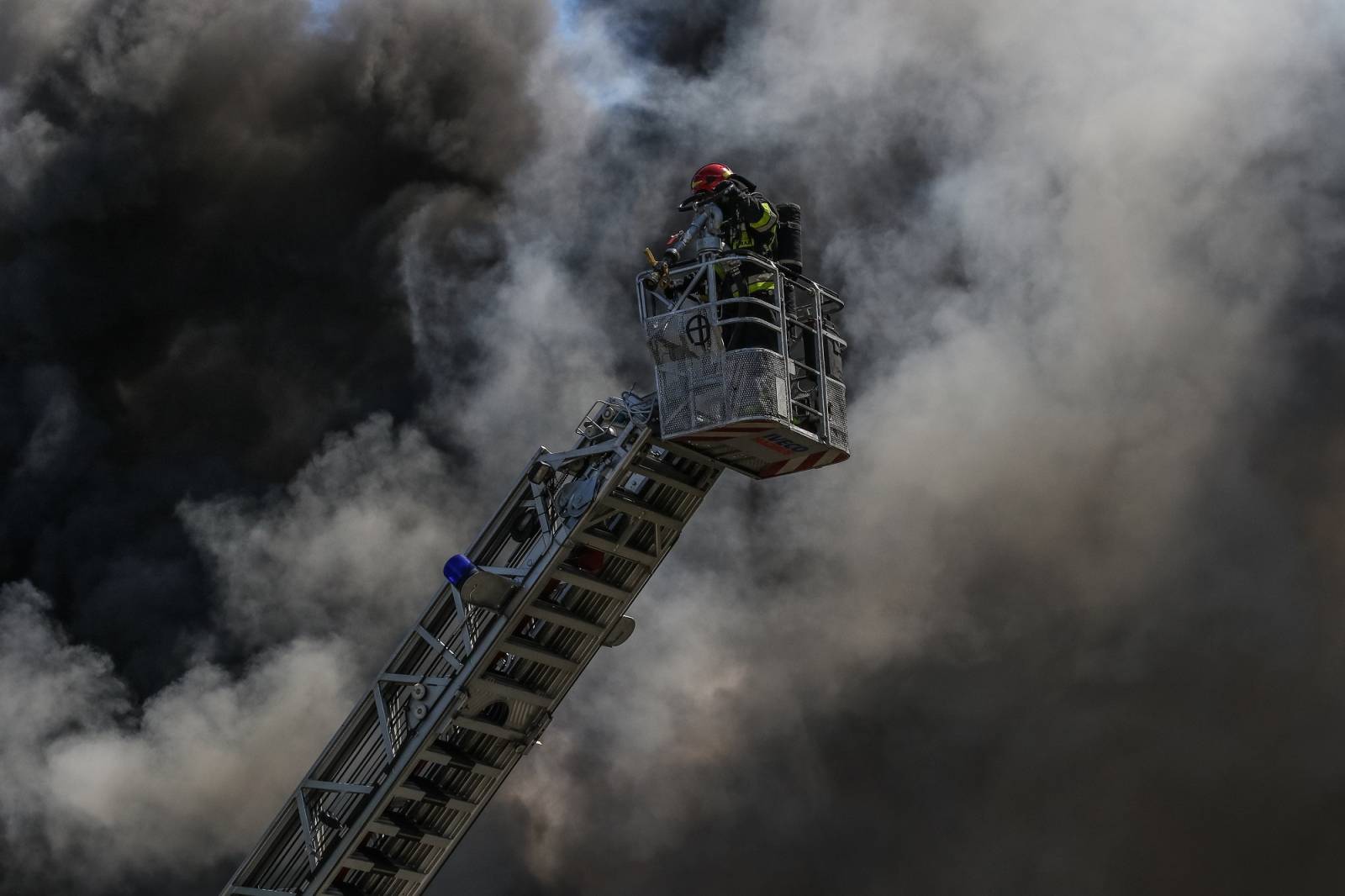 Strażacy gaszą pożar w Gdańsku (Fot. Getty Images)
