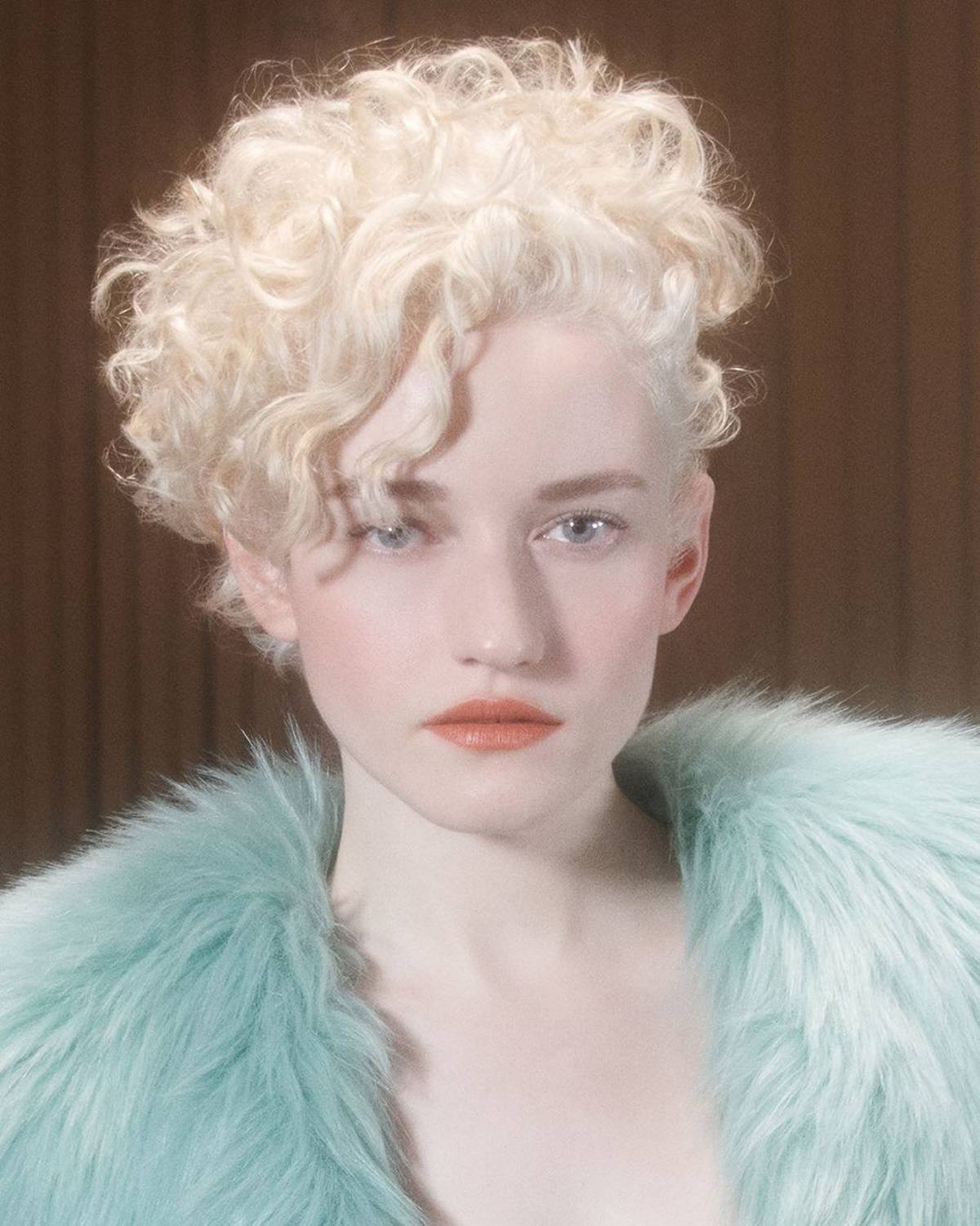 Julia Garner w kampanii zapachu Gucci Guilty „Life iz but a dream”. (Fot. Materiały prasowe)