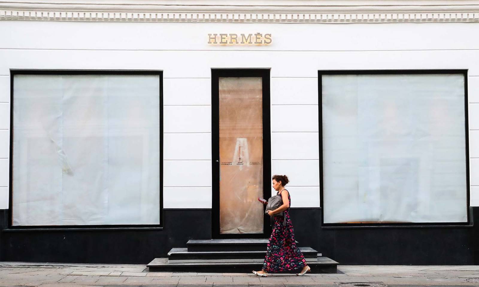 Butik Hermès w Moskwie / (Fot. Getty Images)