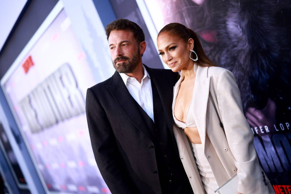 Jennifer Lopez i Ben Affleck kupili luksusową rezydencję za 60 milionów dolarów. Jennifer Lopez i Ben Affleck kupili rezydencję w Beverly Hills za 60 mln dolarów. W posiadłości znalazły się m.in. gabinet masażu i aż 24 łazienki. 