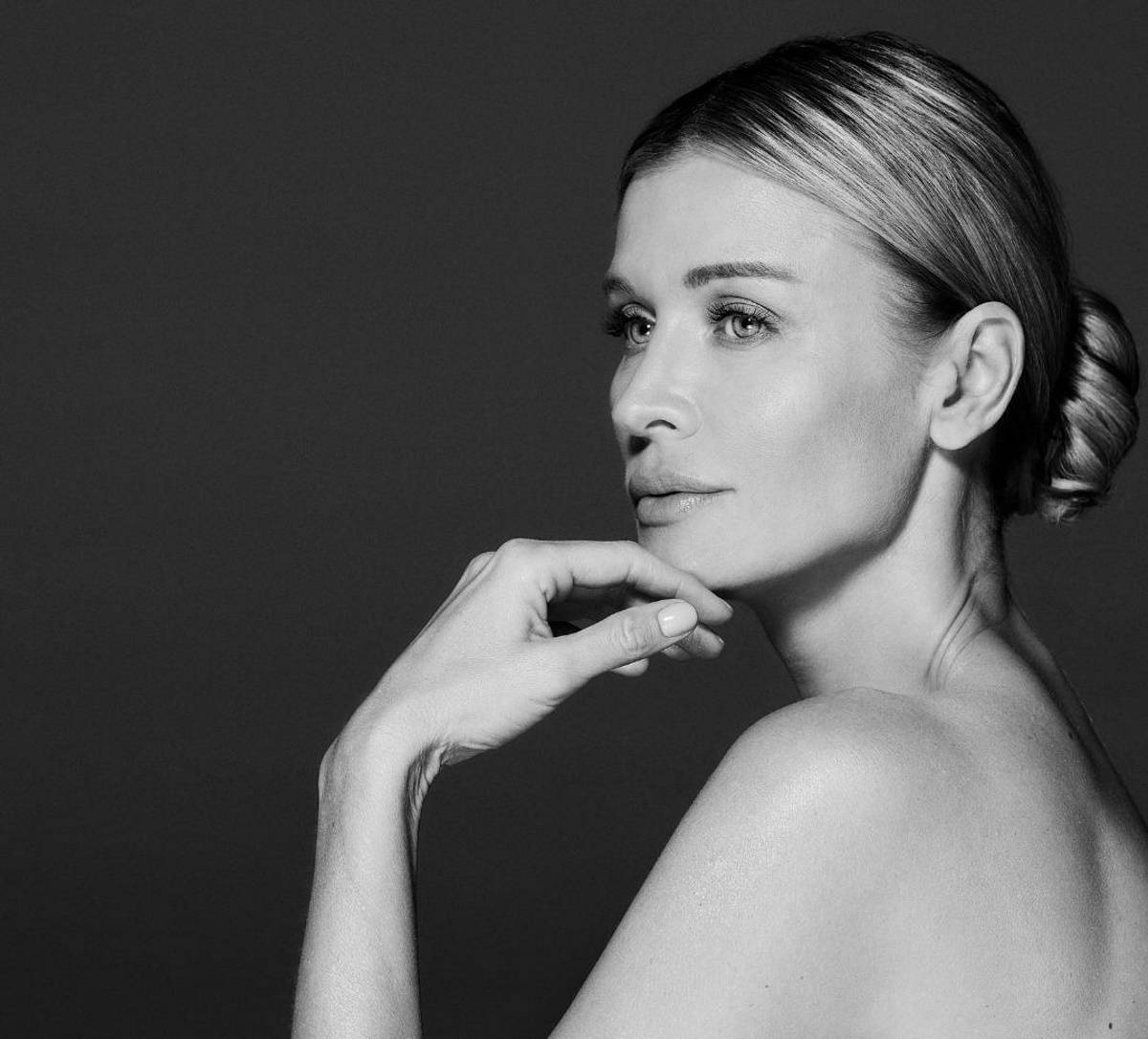 Marka kosmetyczna Dives Med Power Skin. Z kosmetyków Dives Med Power Skin korzystają specjaliści w gabinetach medycyny estetycznej. Ambasadorką marki została Joanna Krupa.