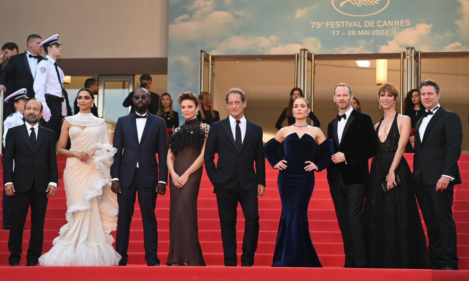 Członkowie tegorocznego jury: Asghar Farhadi, Deepika Padukone, Ladj Ly, Jasmine Trinca, Vincent Lindon (przewodniczący), Noomi Rapace, Joachim Trier, Rebecca Hall, Jeff Nichols