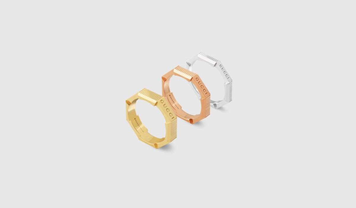 Kolekcja Gucci „Link to Love” inspirowana romantyczną miłością. Gucci przedstawia kolekcję geometrycznych pierścionków z żółtego, białego i różowego złota inspirowaną wieczną miłością, idealną na zaręczyny.