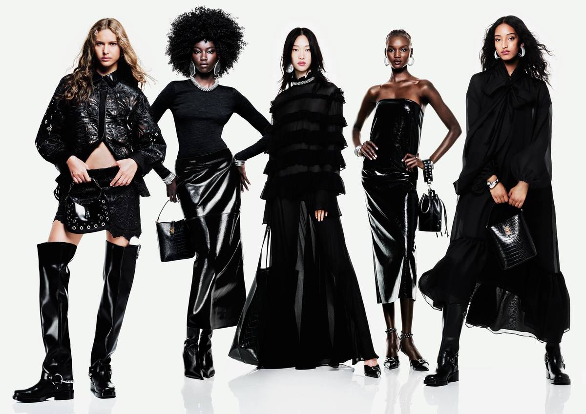 Kolekcja H&M na jesień 2023 inspirowana modą lat 90. Mieszanka barokowej przesady i mocnych sylwetek z lat 90. XX wieku. Kolekcja H&M na jesień  2023 roku wpisuje się w trend na dyskretny luksus.