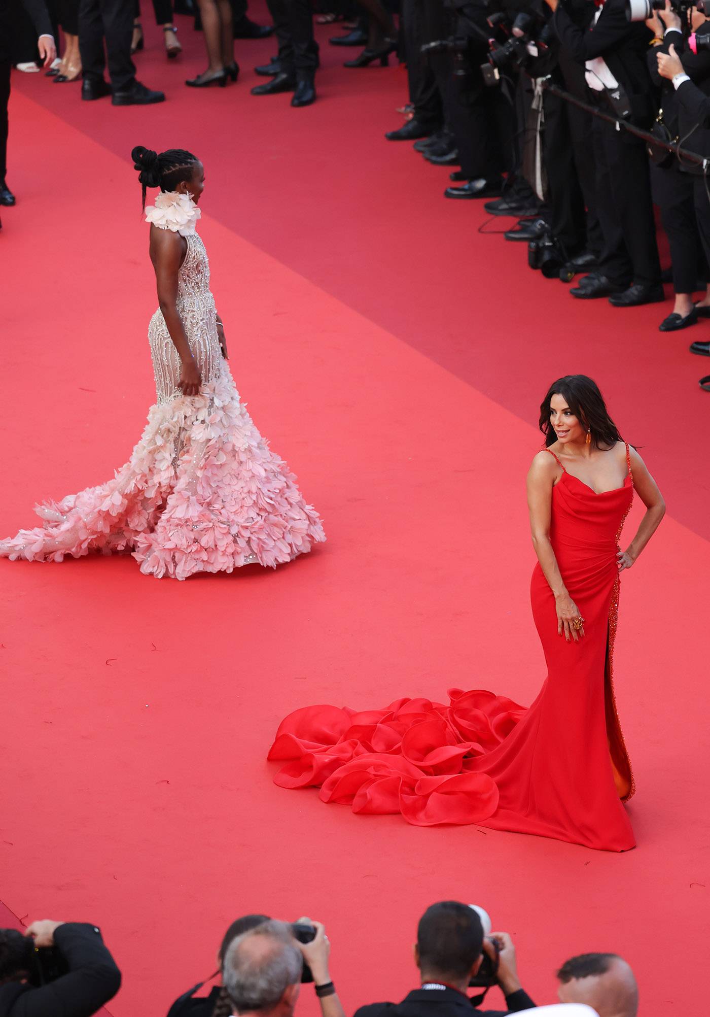 Najpiękniejsze kreacje gwiazd na 76. festiwalu filmowym w Cannes (Fot. Getty Images)