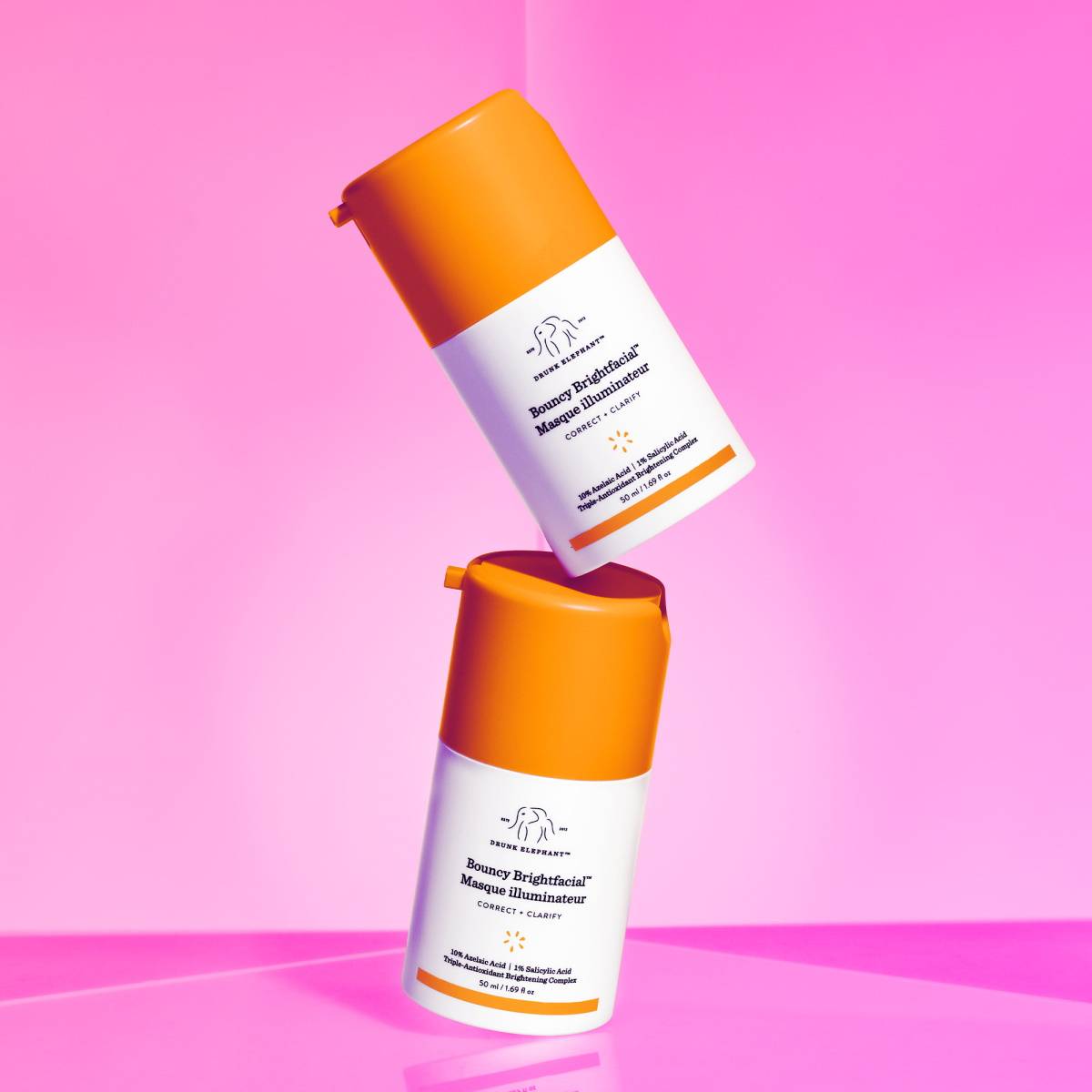 Nowa maska Bouncy Brightfacial od Drunk Elephant z kwasami azelainowym i salicylowym. Maseczka bez spłukiwania Bouncy Brightfacial marki Drunk Elephant ujednolica koloryt cery, rozjaśnia skórę oraz redukuje zaczerwienienia.