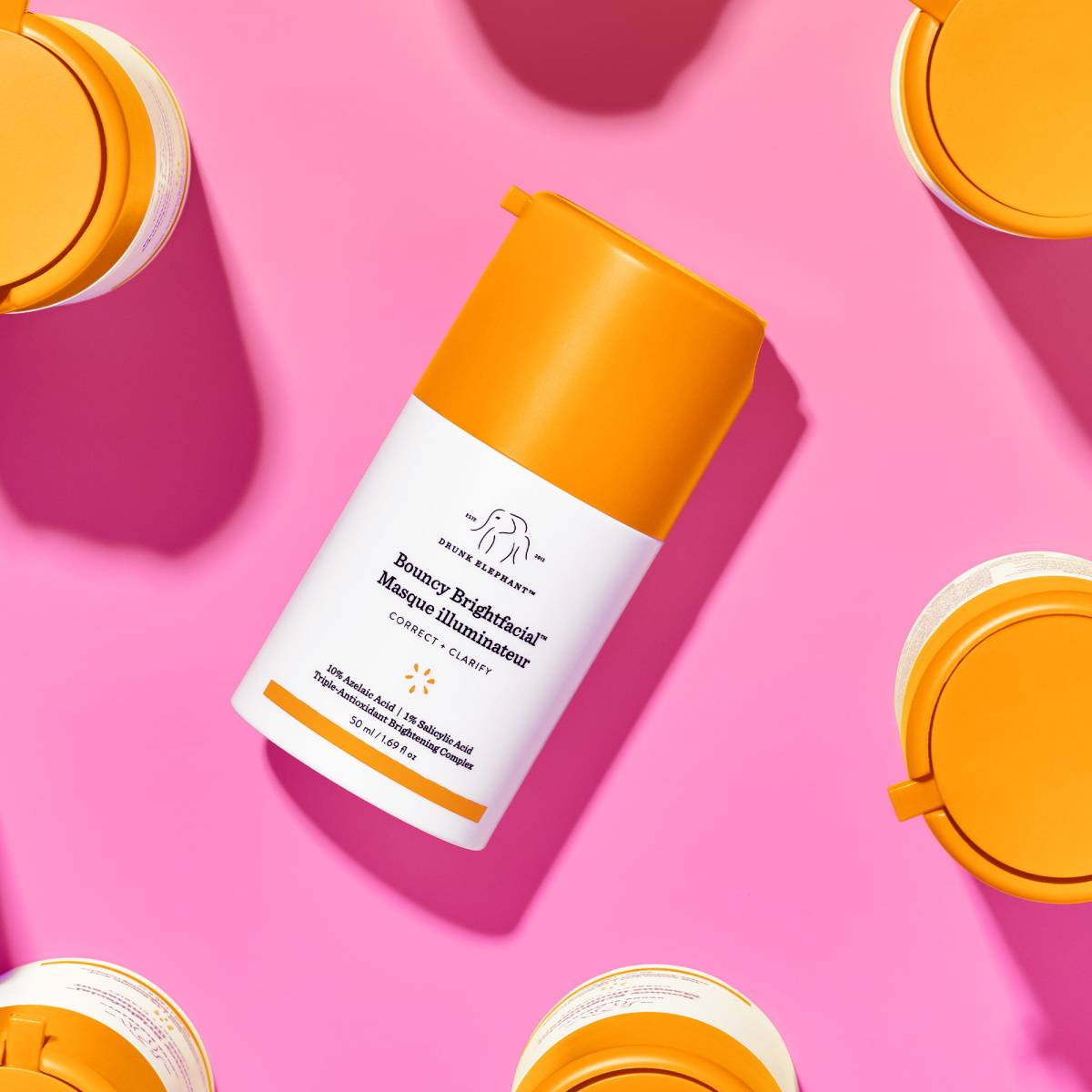 Nowa maska Bouncy Brightfacial od Drunk Elephant z kwasami azelainowym i salicylowym. Maseczka bez spłukiwania Bouncy Brightfacial marki Drunk Elephant ujednolica koloryt cery, rozjaśnia skórę oraz redukuje zaczerwienienia.