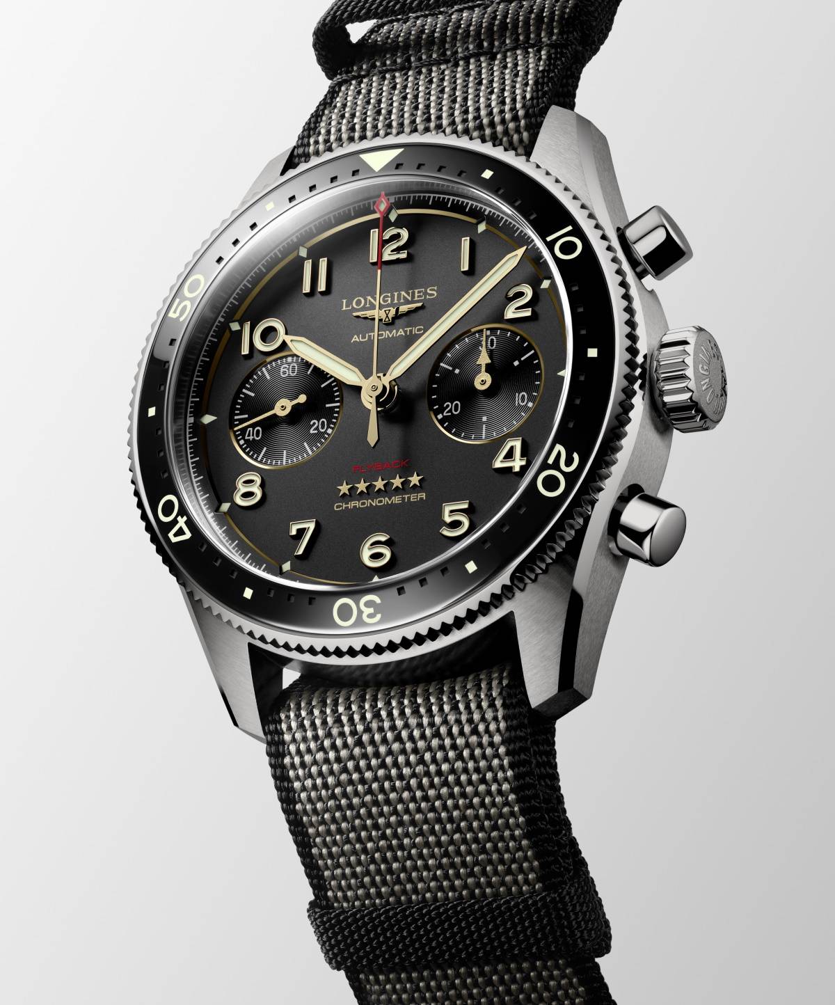 Nowe zegarki Longines Spirit Flyback z tytanowymi elementami 