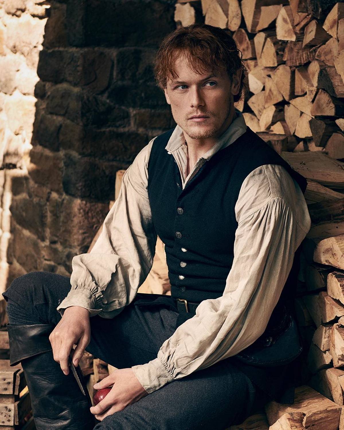 Sam Heughan jako Jamie Fraser w serialu „Outlander” (Fot. Materiały prasowe Starz / Instagram @outlander_starz)