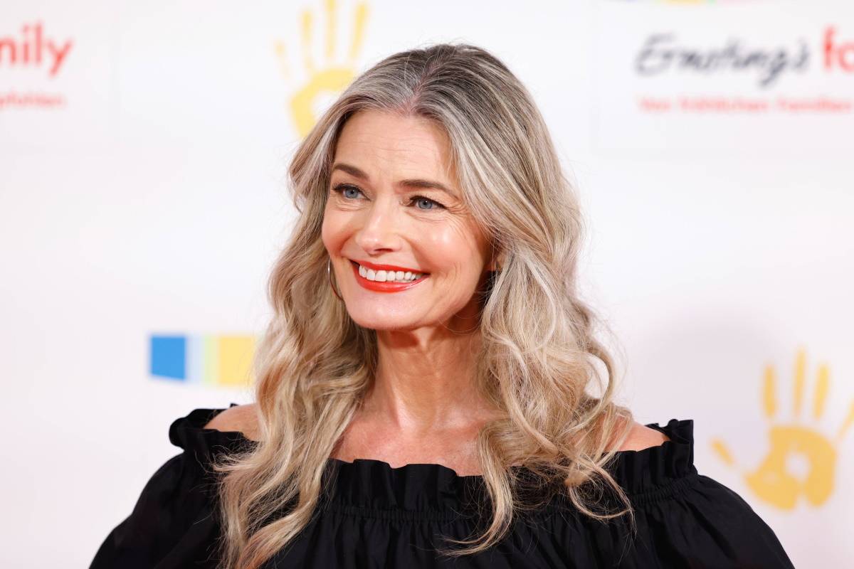 Paulina Porizkova w naturalnym wydaniu bez makijażu. Modelka Paulina Porizkova w wieku 58 lat prezentuje się w wersji „w” i „bez” makijażu, mówi o dojrzewaniu i utracie młodego wyglądu skóry.