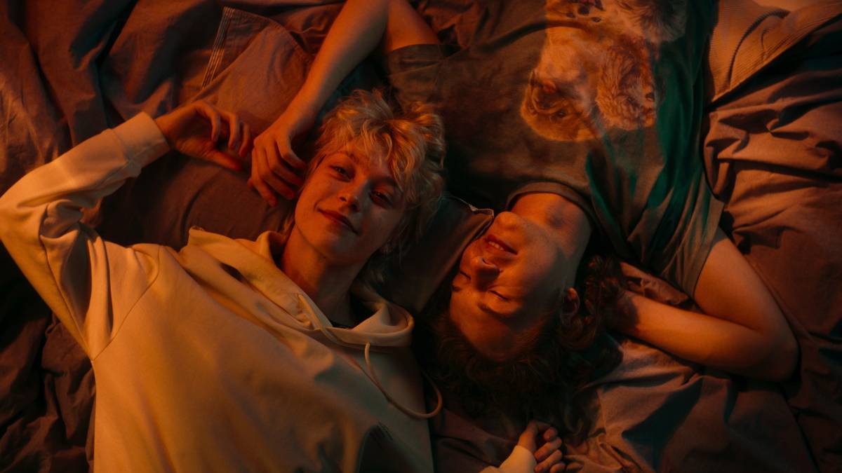 Polski film „Fanfik” zadebiutuje na platformie Netflix. Film „Fanfik” na podstawie bestsellerowej powieści Natalii Osińskiej pojawi się na platformie Netflix już 17 maja.