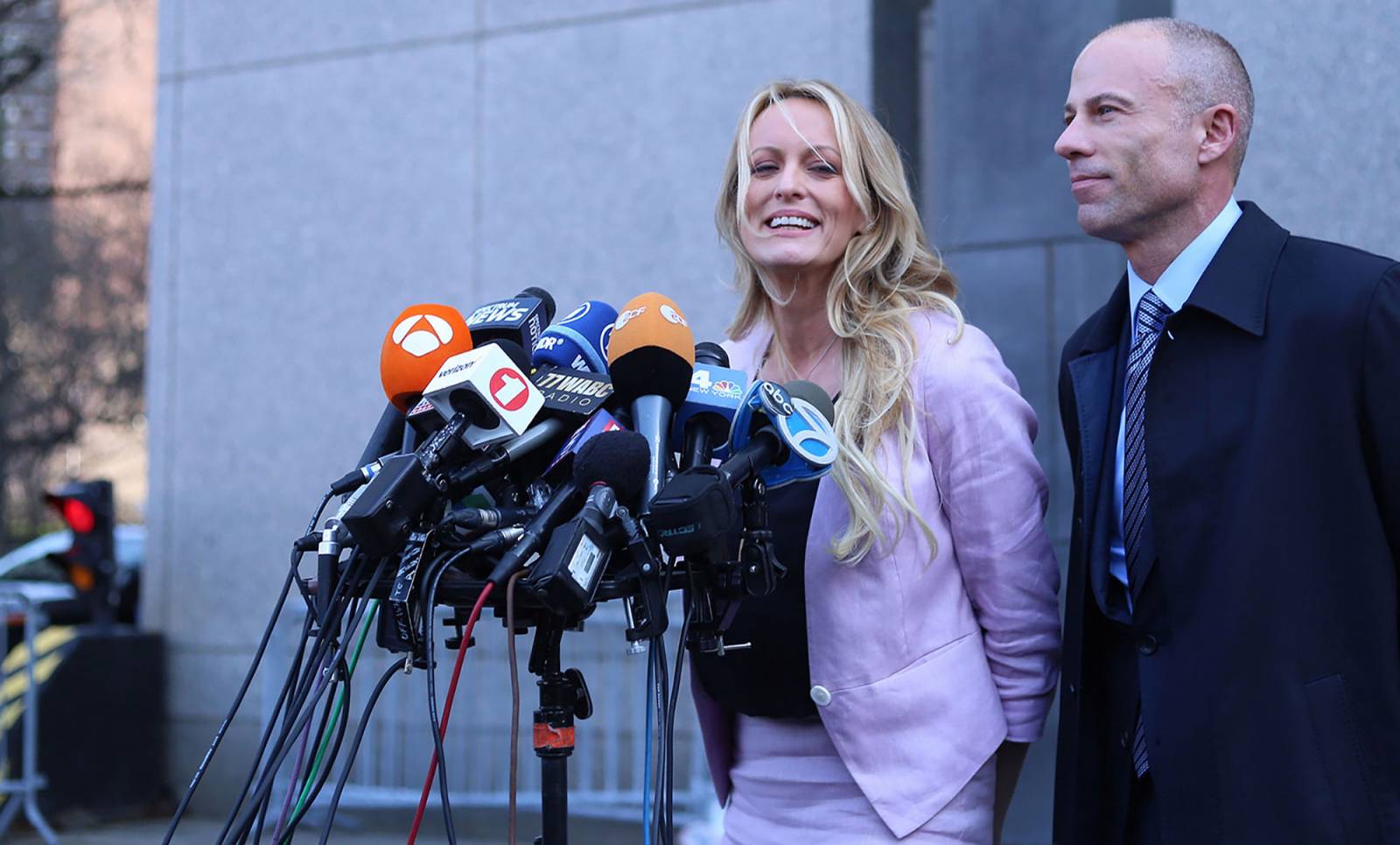 Stormy Daniels podczas konferencji prasowej w 2018 roku (Fot. Alec Tabak/New York Daily News/Tribune News Service / Getty Images)