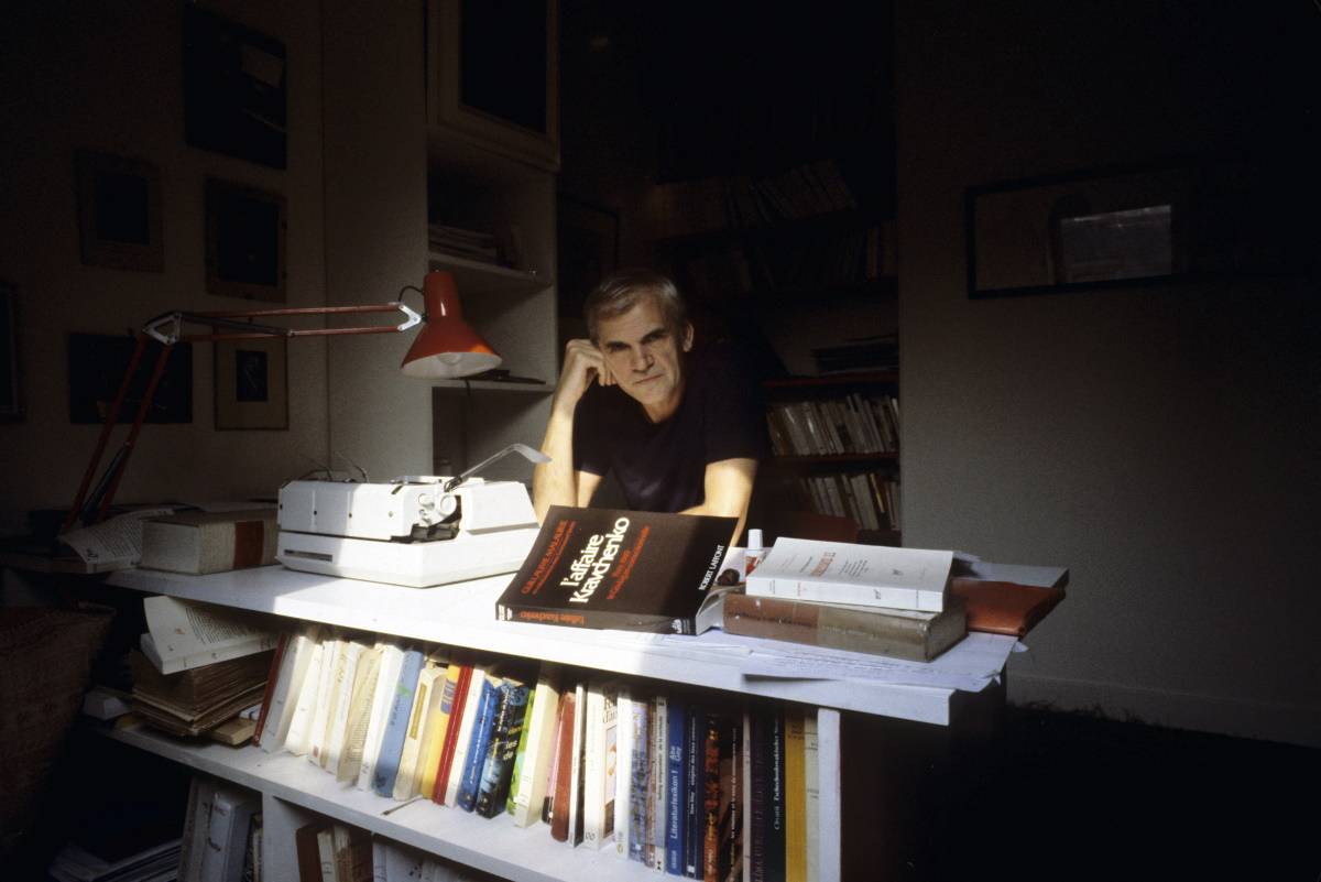 W wieku 94 lat odszedł czeski pisarz Milan Kundera. Zmarł czeski pisarz Milan Kundera, autor takich powieści jak „Nieznośna lekkość bytu”, „Żart” czy „Nieśmiertelność”. Miał 94 lata. 