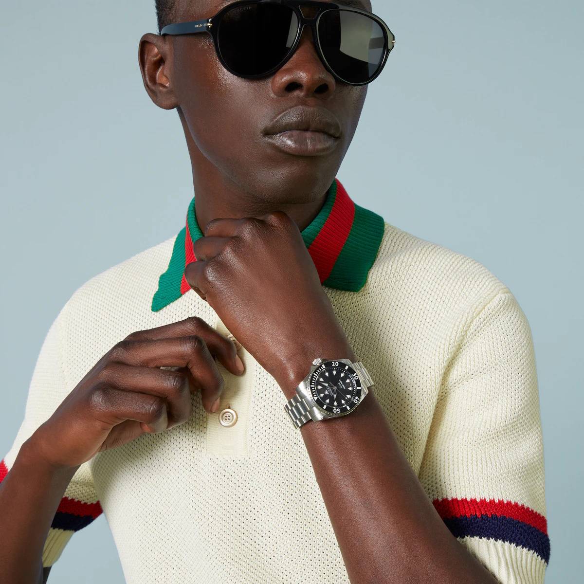 Zegarki z kolekcji Dive marki Gucci. Włoski dom mody Gucci przedstawia nową kolekcję sportowych zegarków Dive, które występuję z dwoma rodzajami pasków – gumowym oraz stalowym.