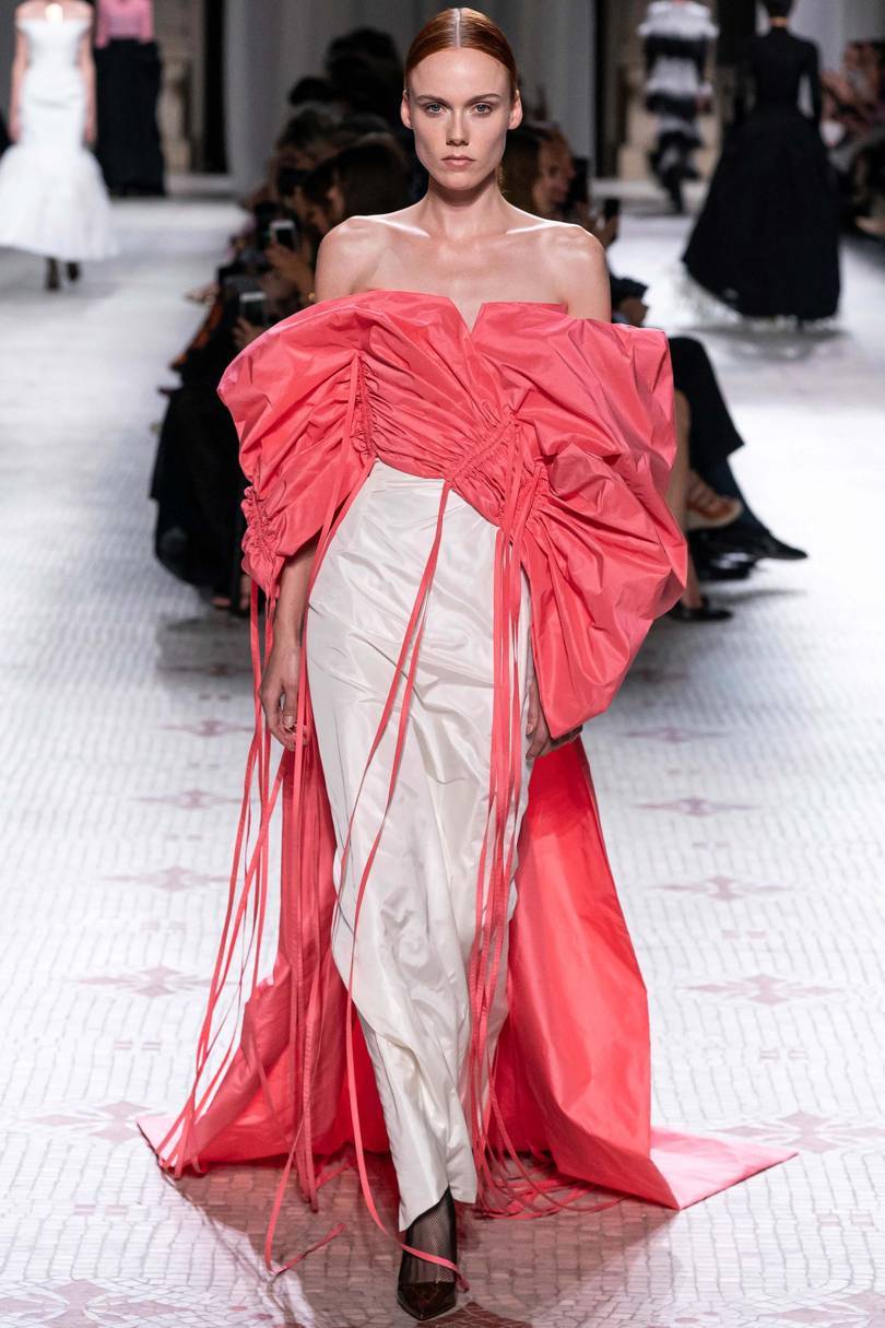 From the Givenchy Haute Couture collection for Autumn/Winter 2019. Credi: GORUNWAY.COM